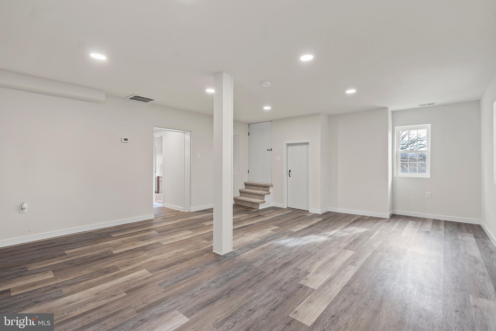 MYERSVILLE - Residential