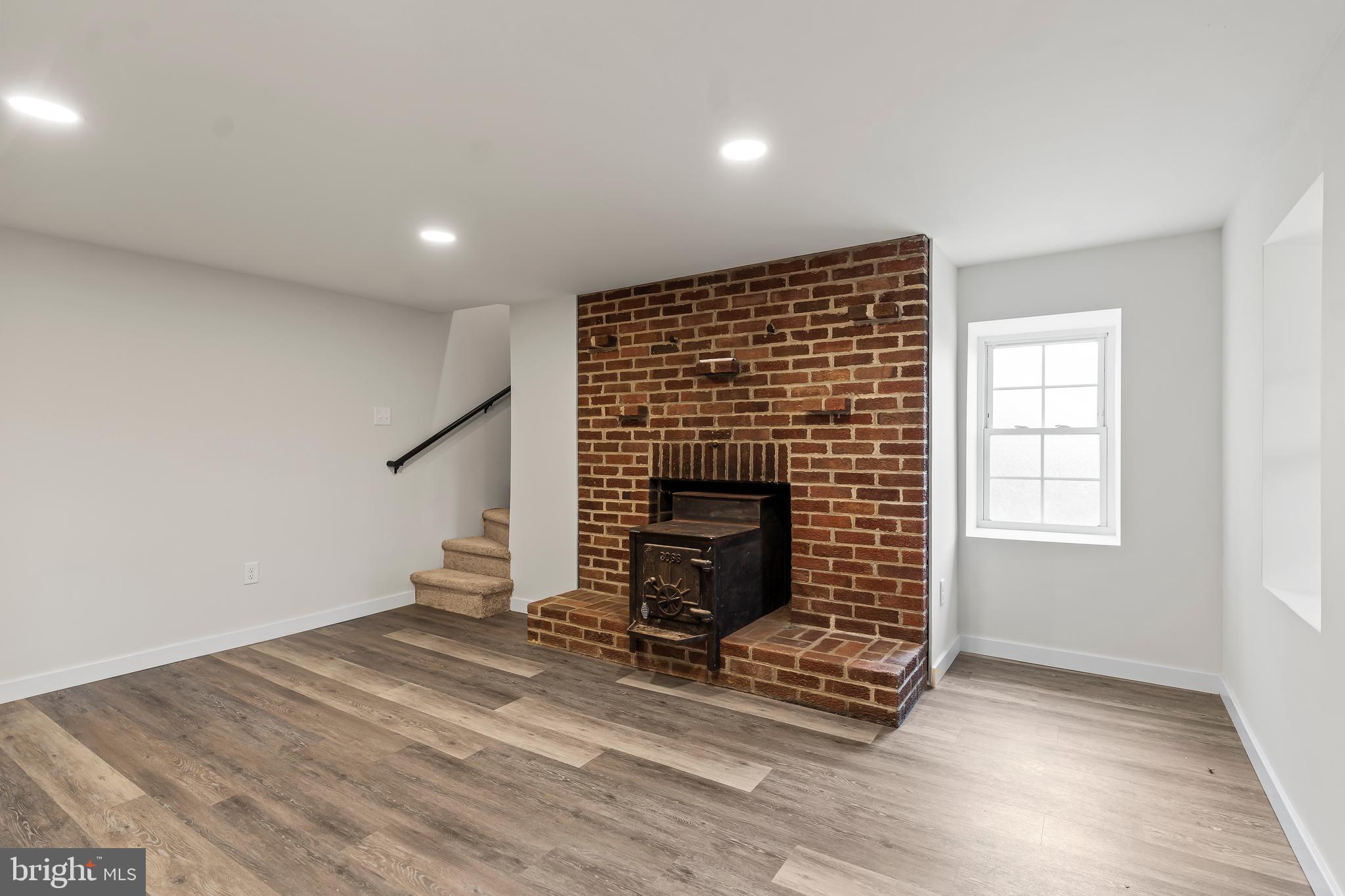 MYERSVILLE - Residential