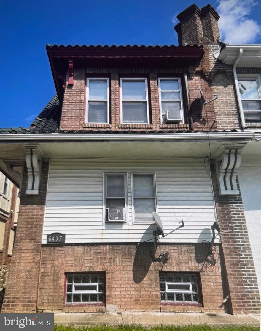 PROOF OF FUNDS BEFORE ALL SHOWING. Opportunity for savvy investor Legal Twin-Quadruplex, fully occupied with long term tenants, all partially renovated in past 24 months. 4 gas meters, 4 electric meters, 4 hot-water heaters, 4 heating systems. All leases are month to moth. There are (2)1 bedroom units at $825 and $865  (2) 2 bedroom units at $1015 and $1050. Rents are under market and can be increased.
Additionally to current income there is a laundry room in the lower level with coin operating washers & dryers (not currently used and/or taken into income account) Owner will not make any repairs. Conveniently located to the city's transportation and shopping. Don't wait and schedule your showing today.Seller requests that Buyer use Seller's Title Company.