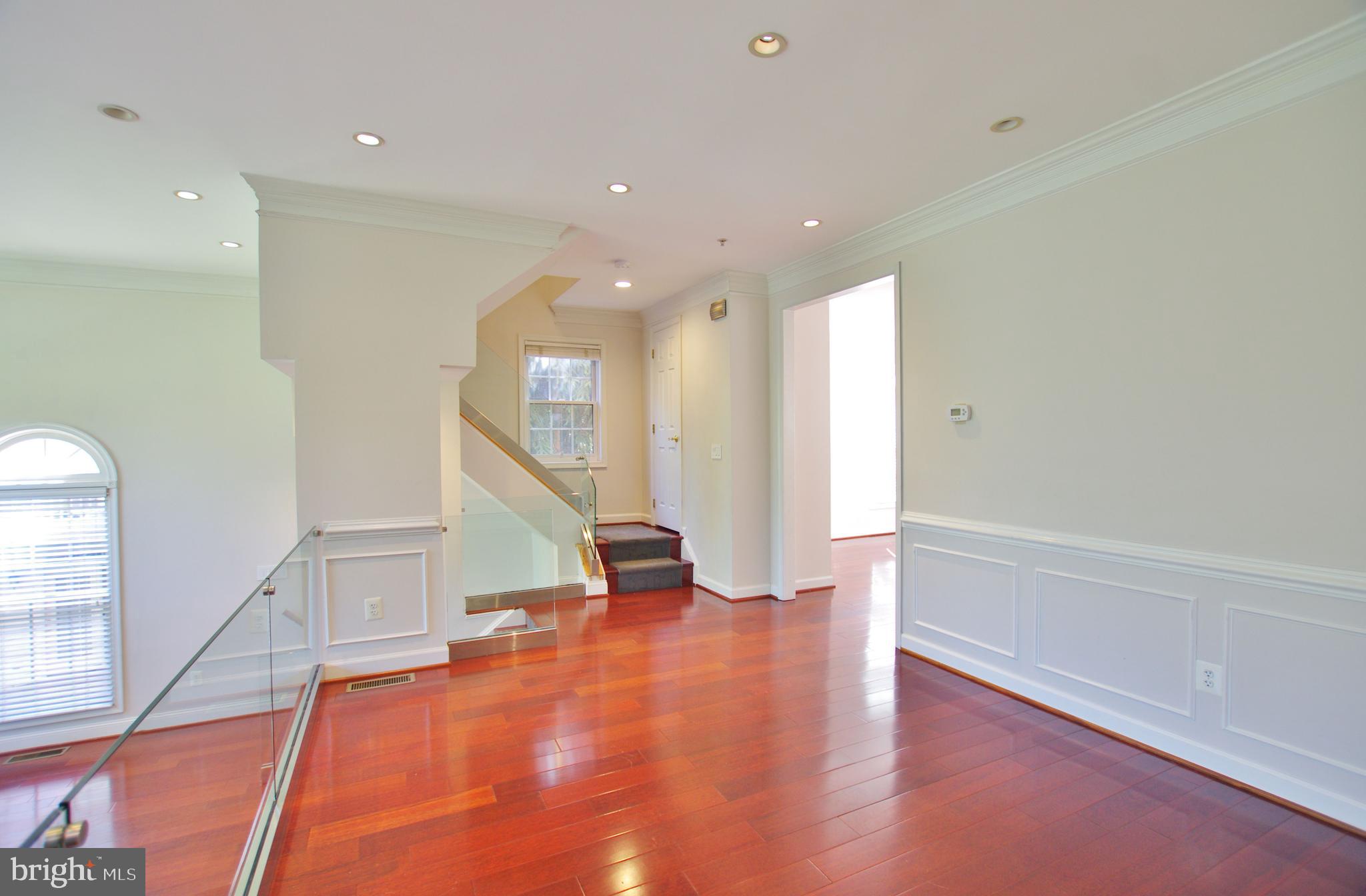 TYSONS VILLAGE - Residential Lease