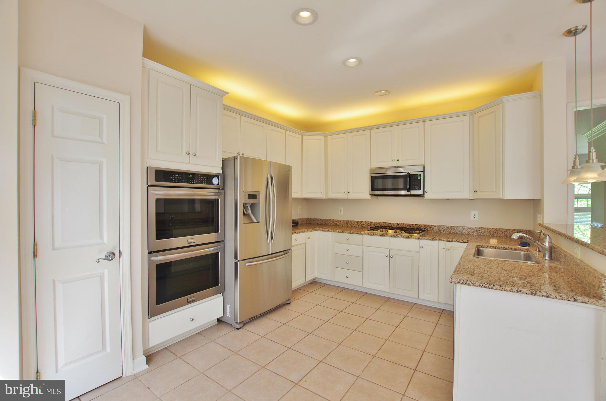 TYSONS VILLAGE - Residential Lease