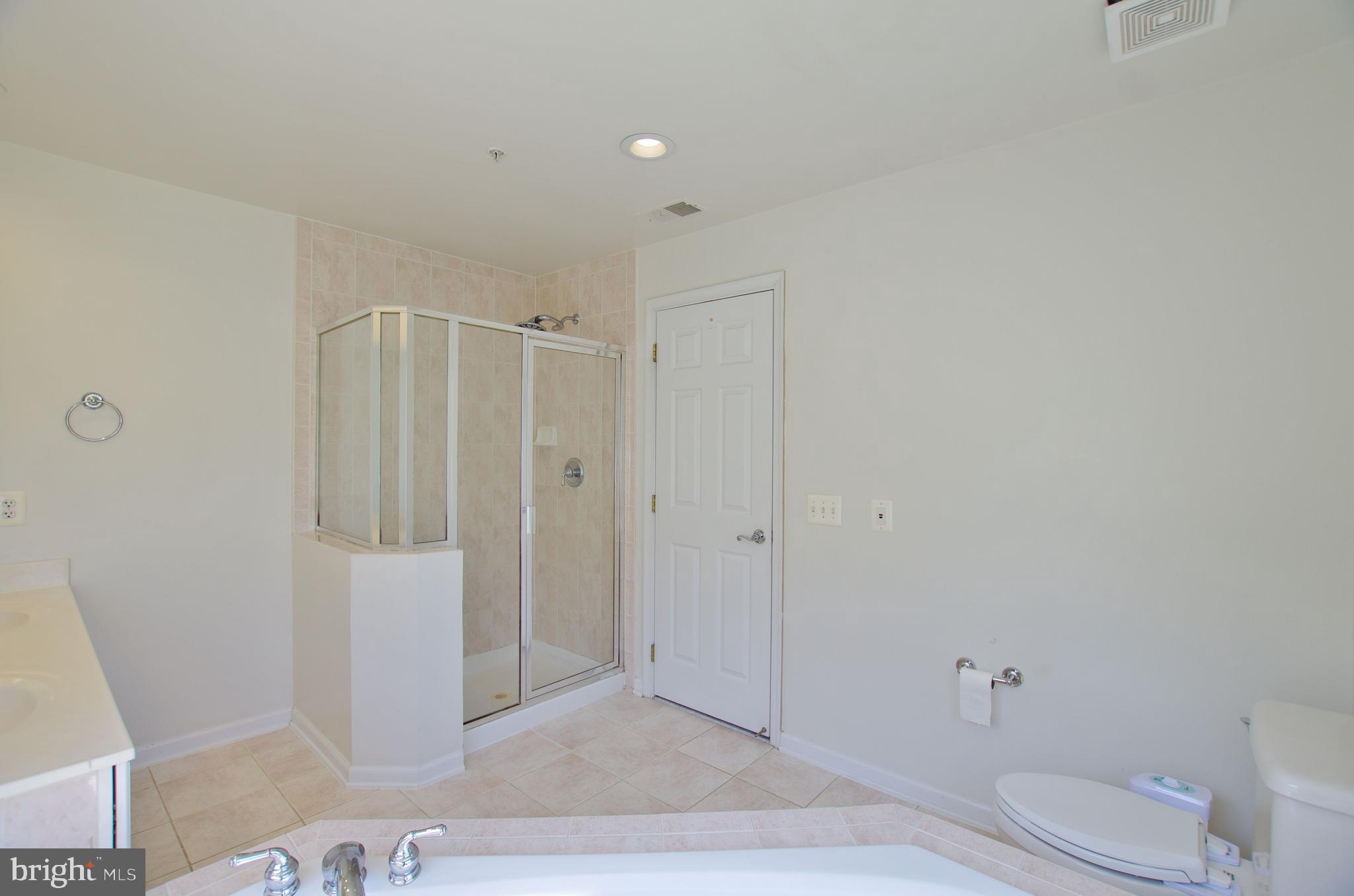 TYSONS VILLAGE - Residential Lease