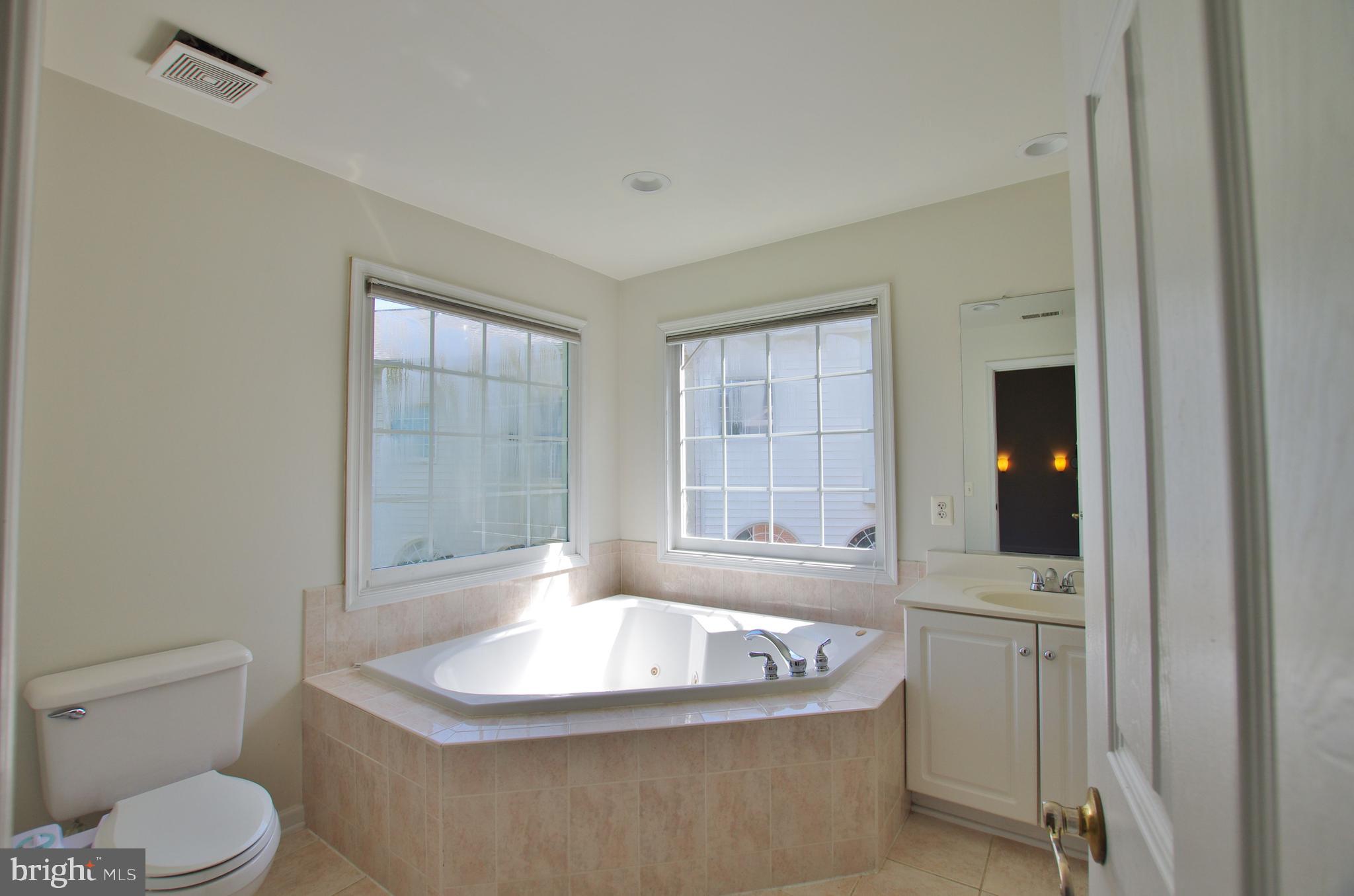 TYSONS VILLAGE - Residential Lease