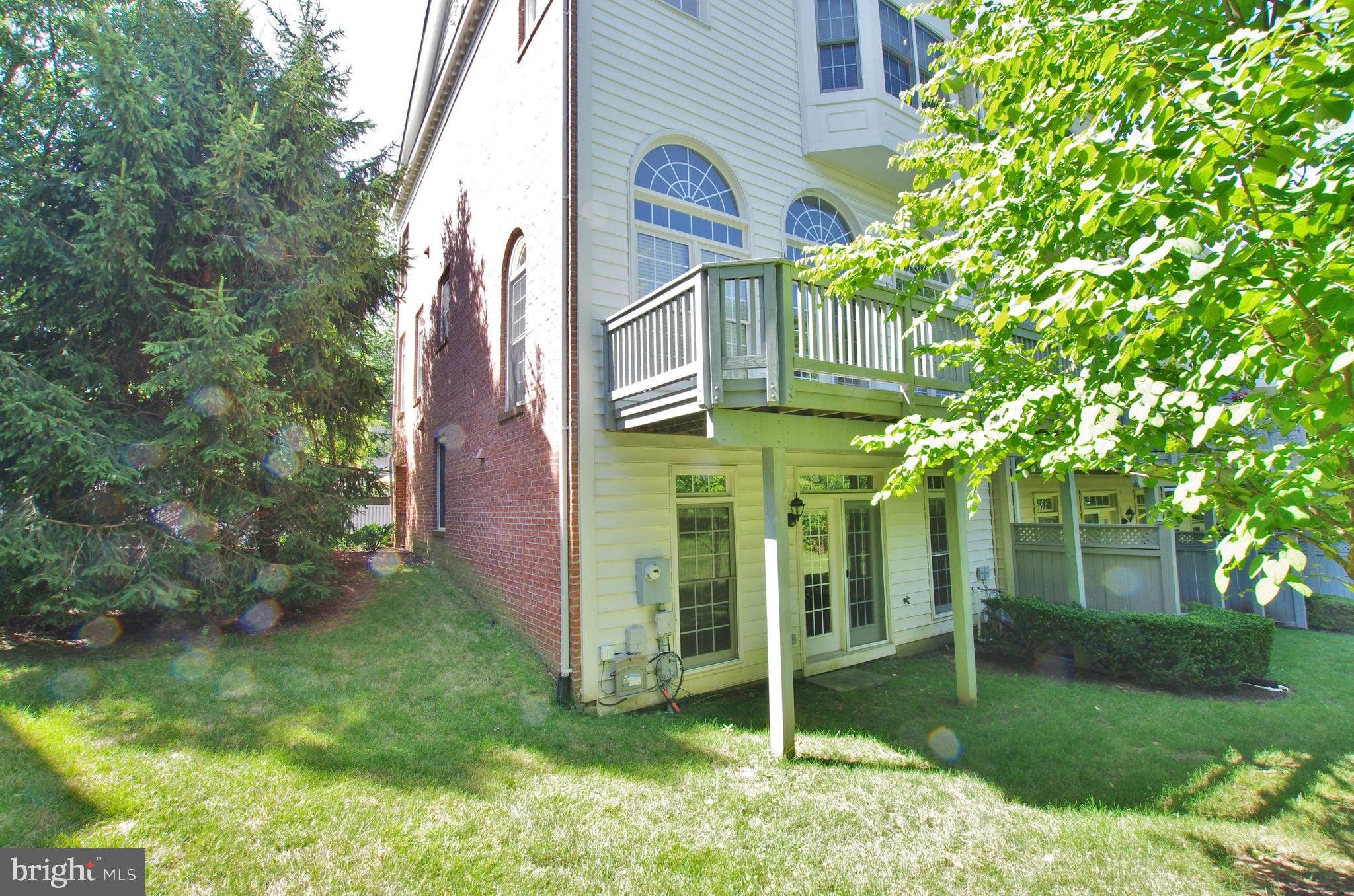 TYSONS VILLAGE - Residential Lease