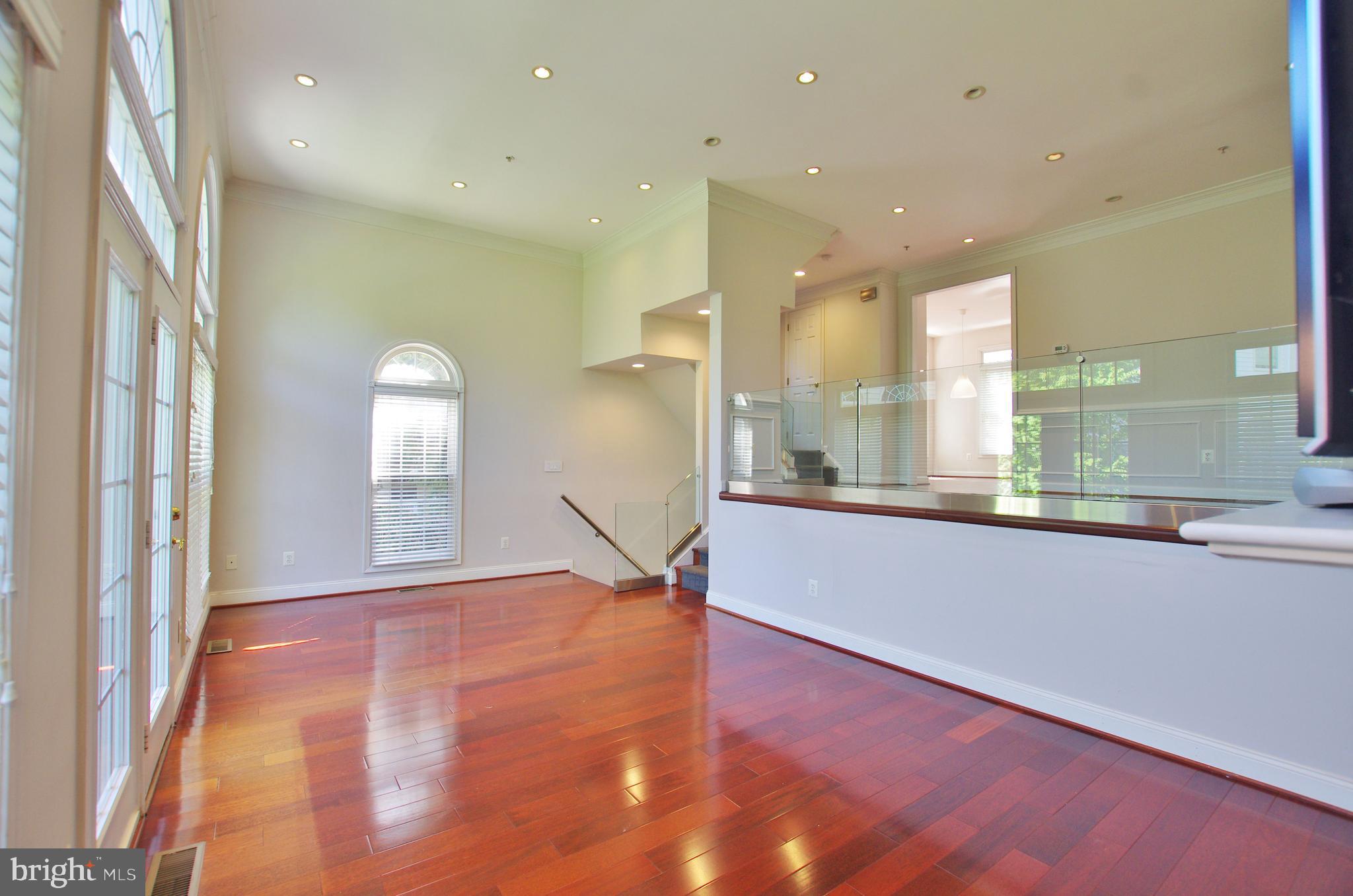 TYSONS VILLAGE - Residential Lease