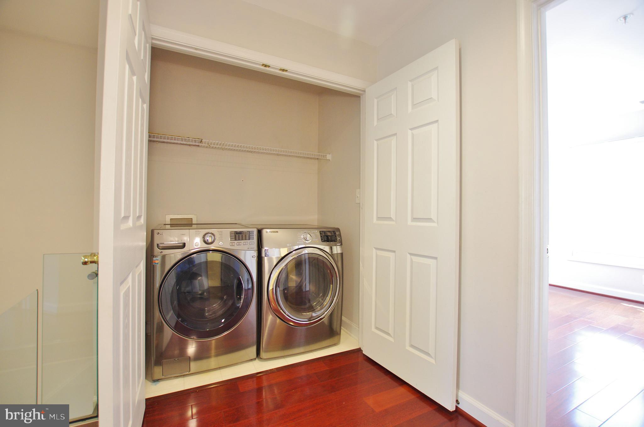 TYSONS VILLAGE - Residential Lease