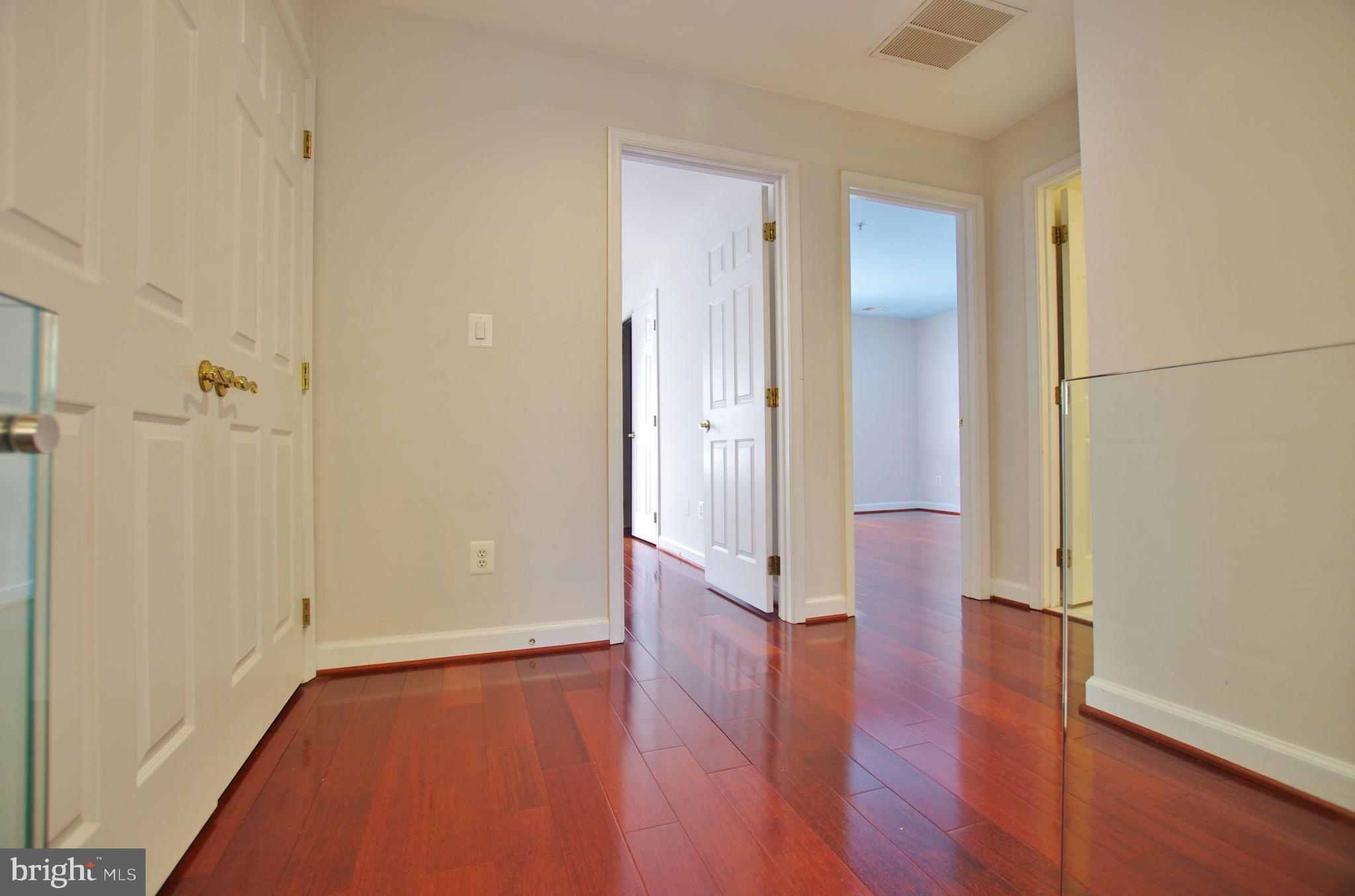 TYSONS VILLAGE - Residential Lease