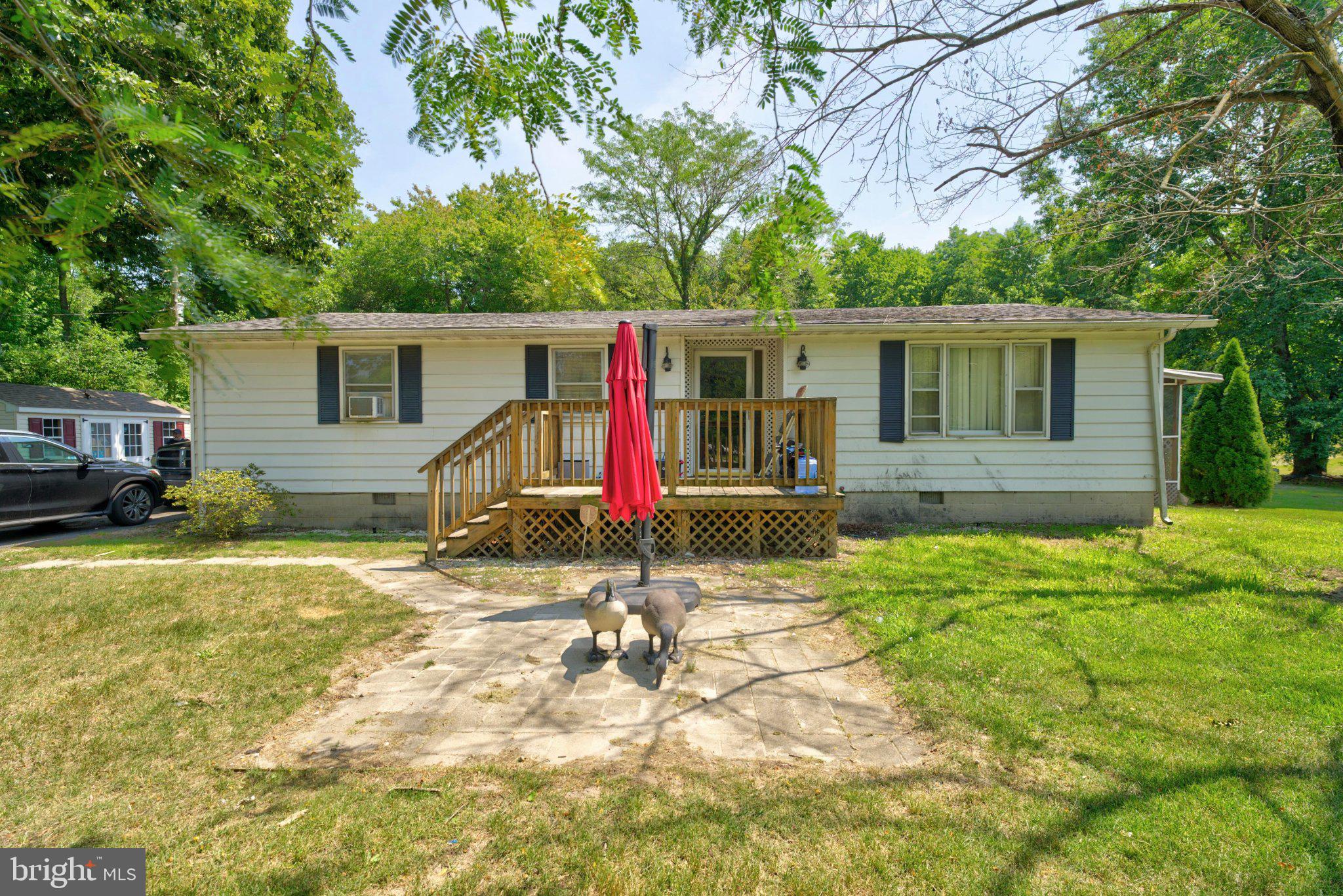 16897 DUPONT BOULEVARD