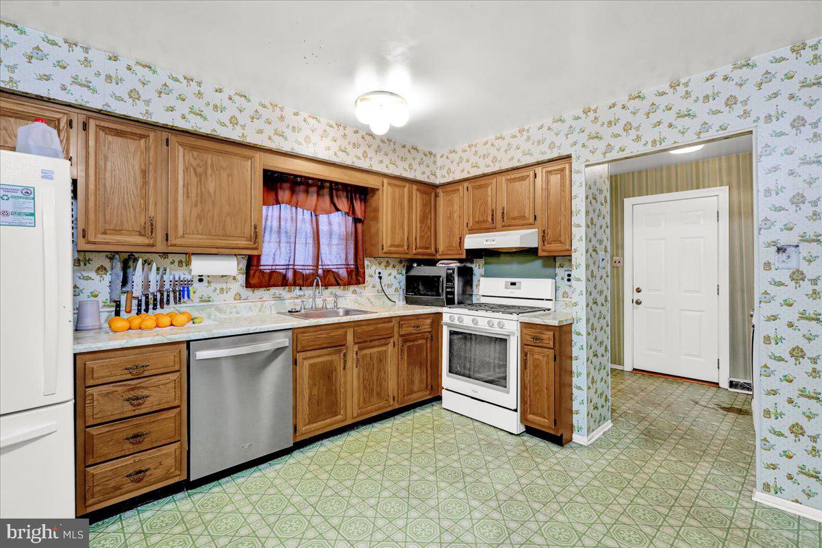 4105 KINDER DRIVE