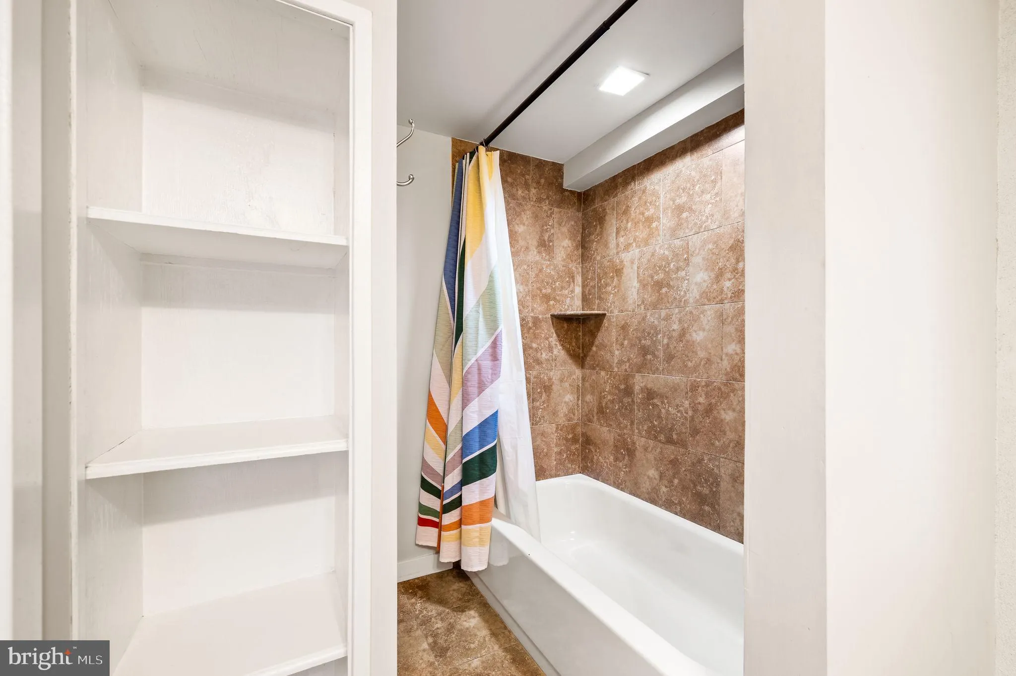 Philadelphia, Pennsylvania 19147, United States, 1 Bedroom Bedrooms, ,1 BathroomBathrooms,Residential,Active,2205