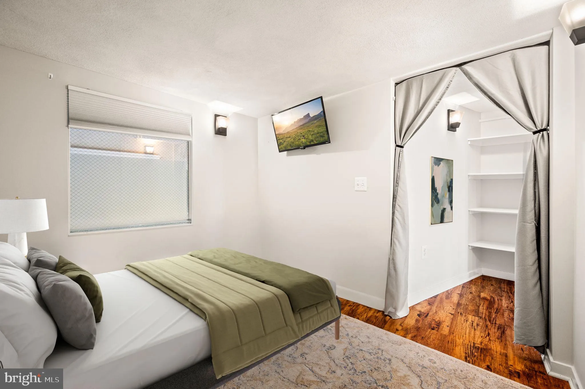 Philadelphia, Pennsylvania 19147, United States, 1 Bedroom Bedrooms, ,1 BathroomBathrooms,Residential,Active,2205