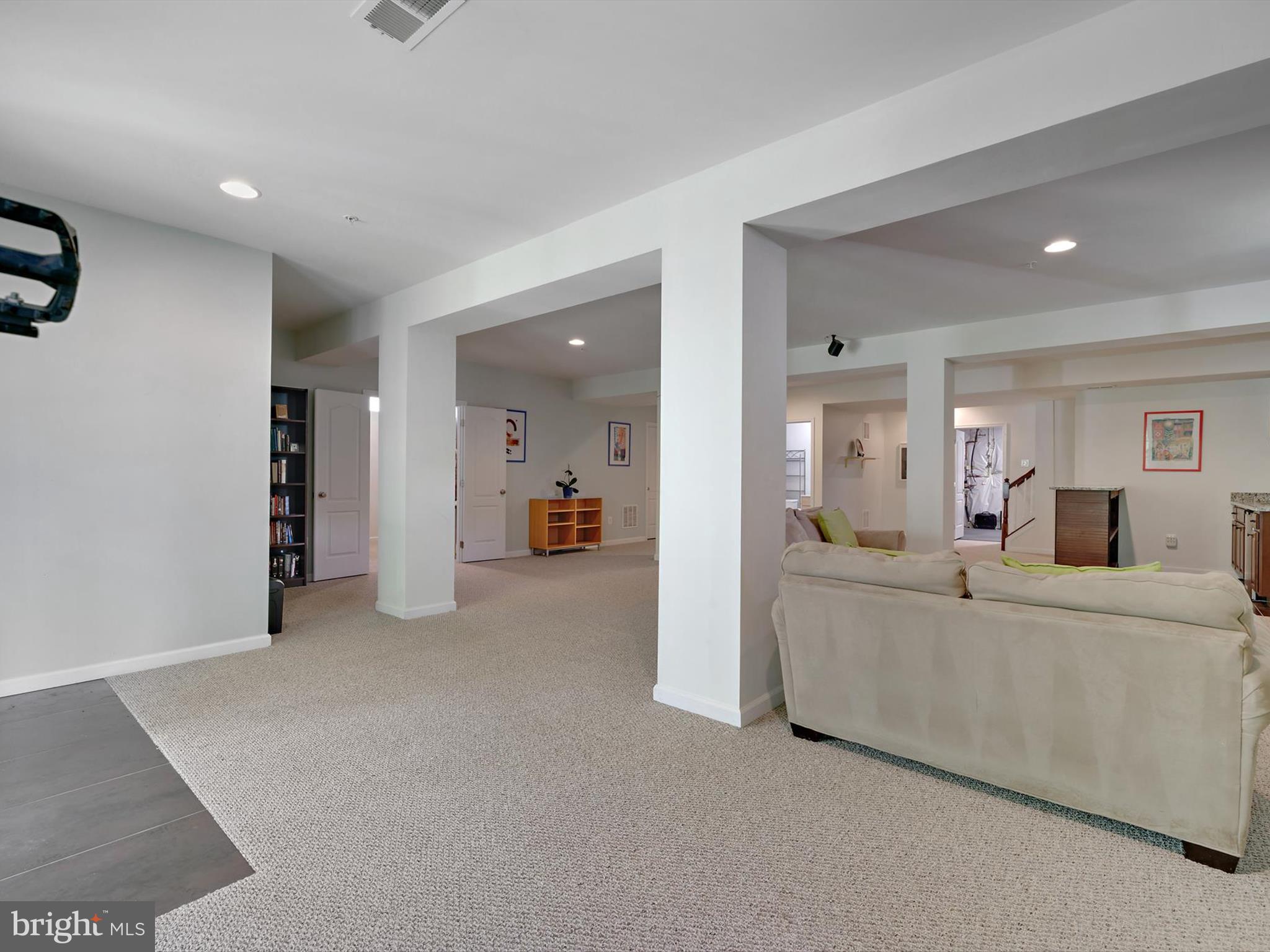 MARLBORO RIDGE - Residential