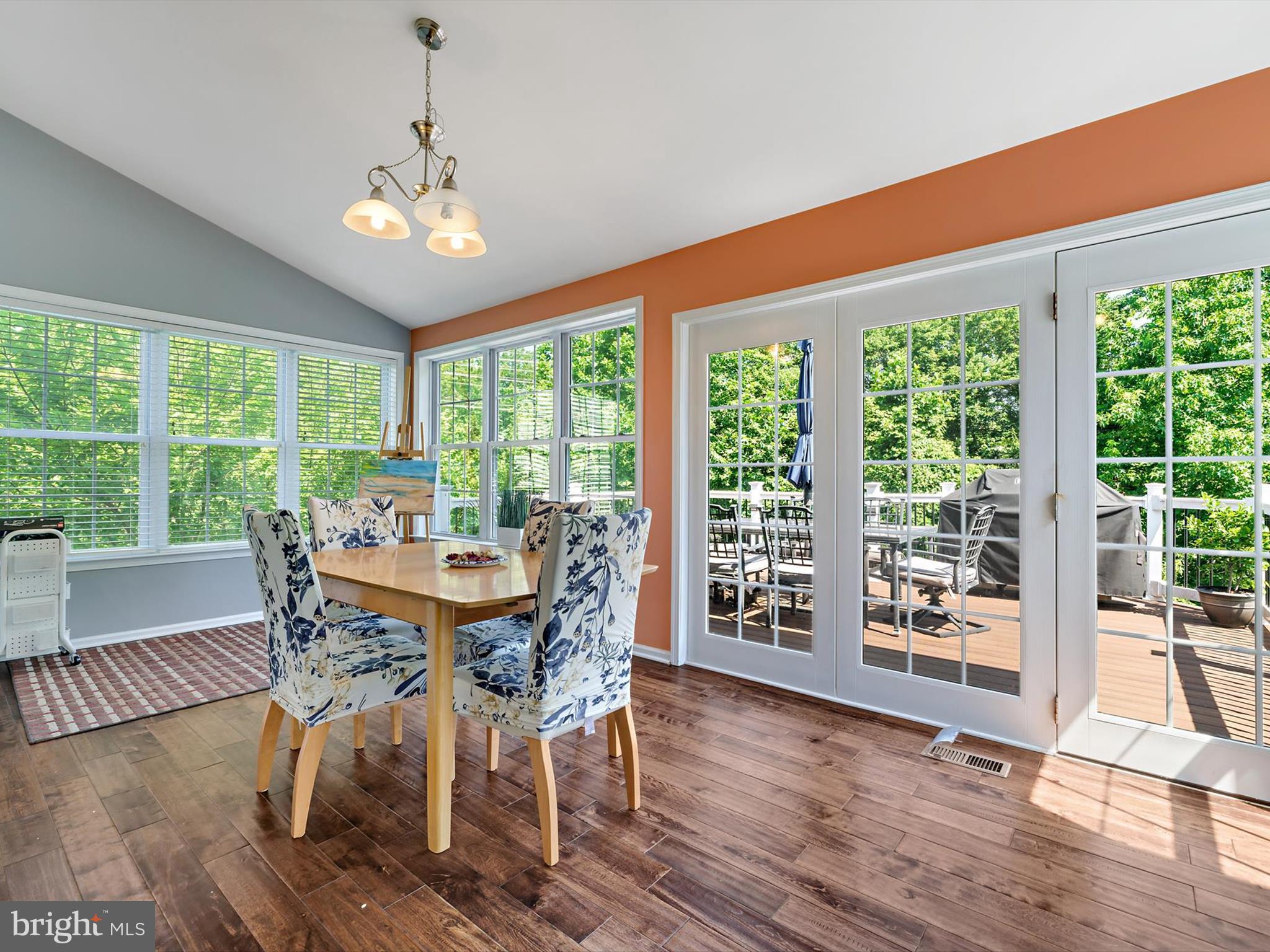 MARLBORO RIDGE - Residential