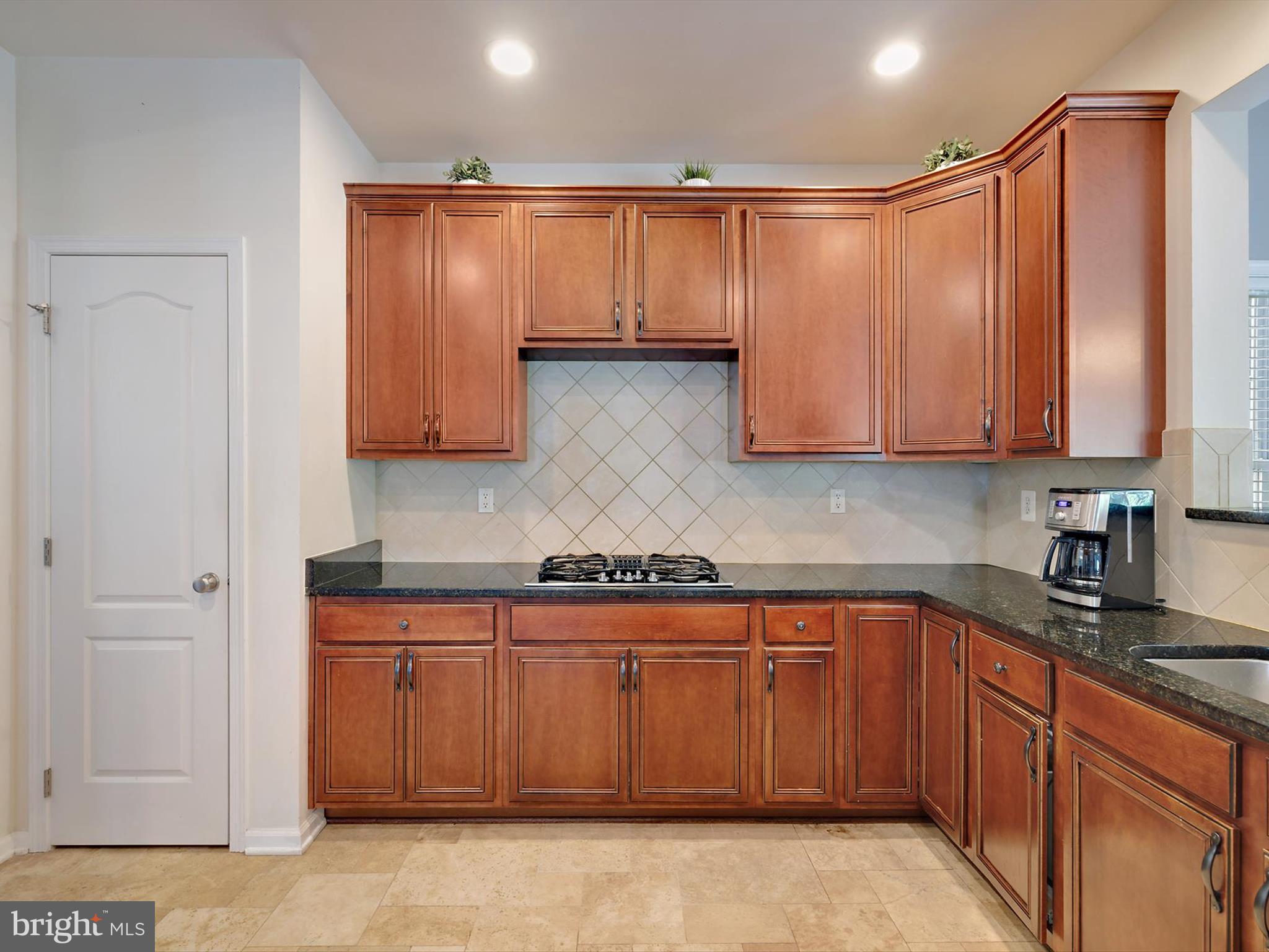 MARLBORO RIDGE - Residential