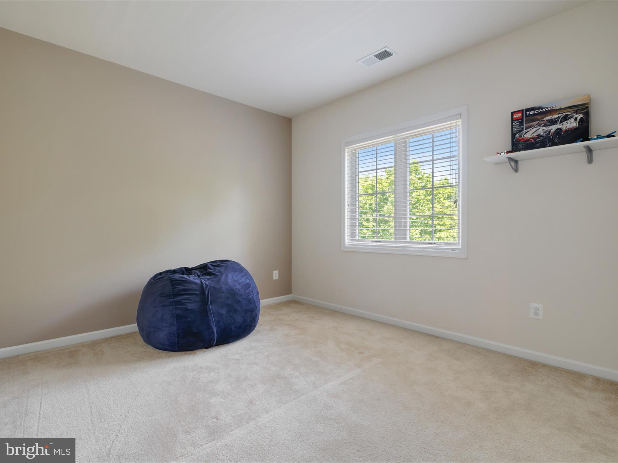 MARLBORO RIDGE - Residential