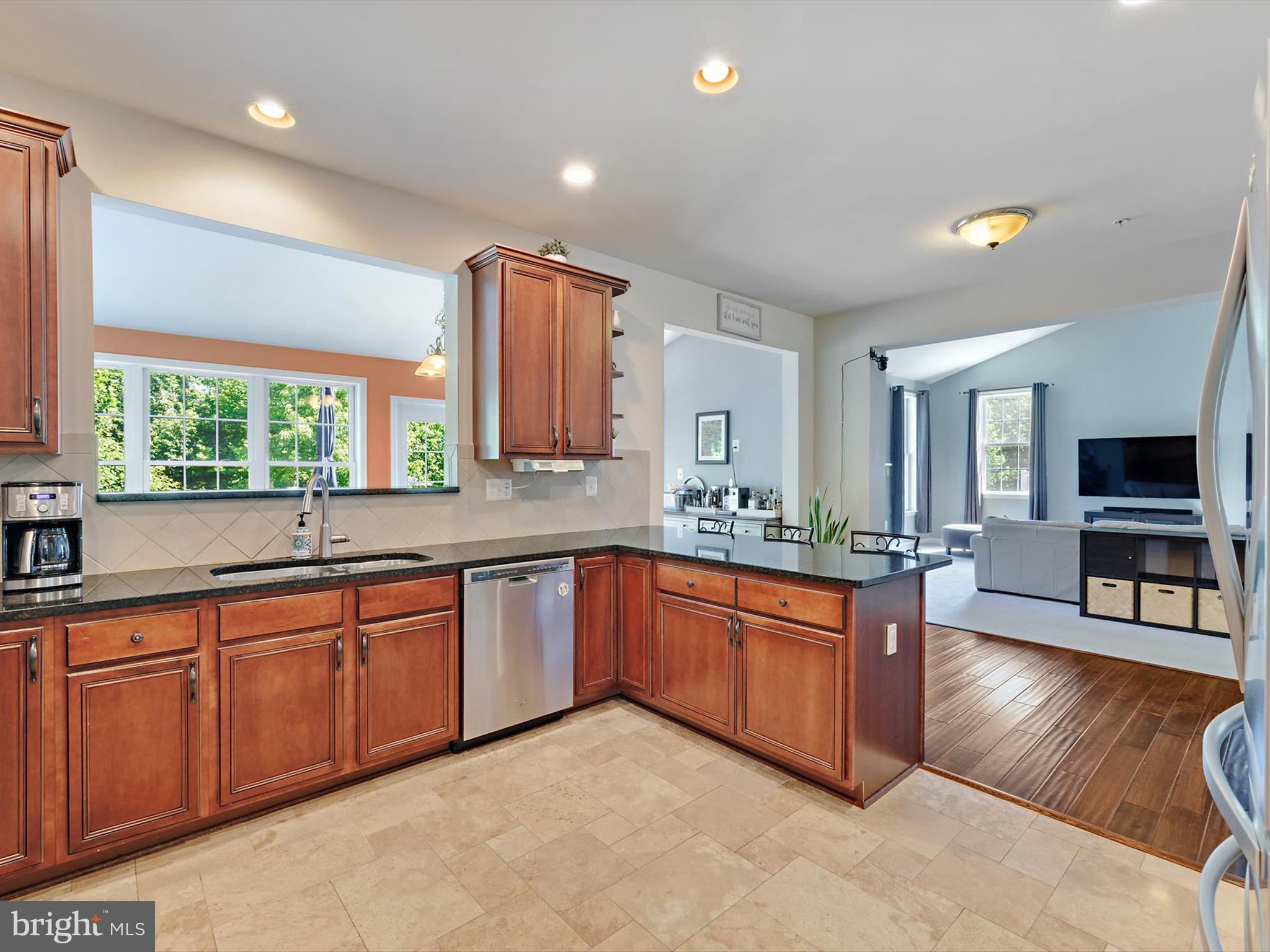 MARLBORO RIDGE - Residential