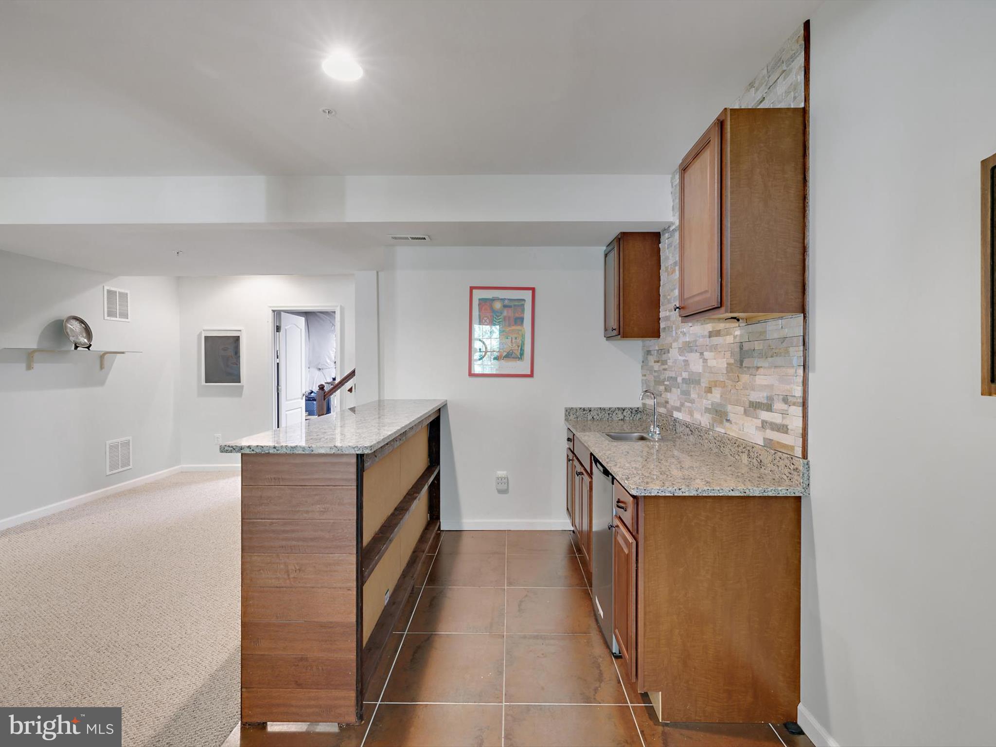 MARLBORO RIDGE - Residential