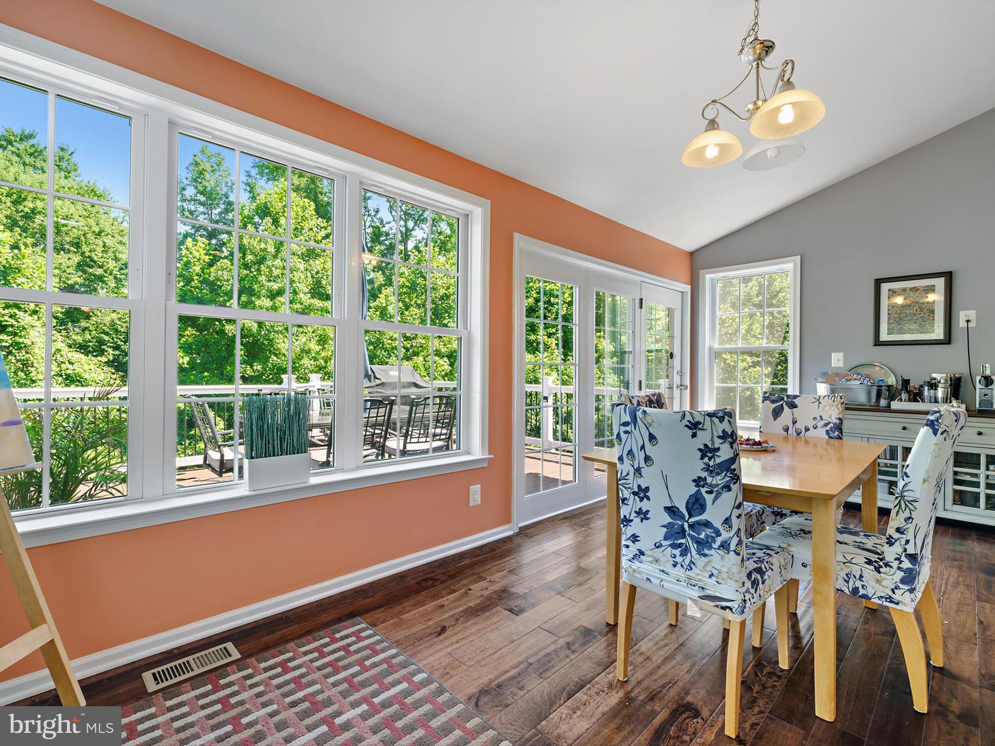 MARLBORO RIDGE - Residential