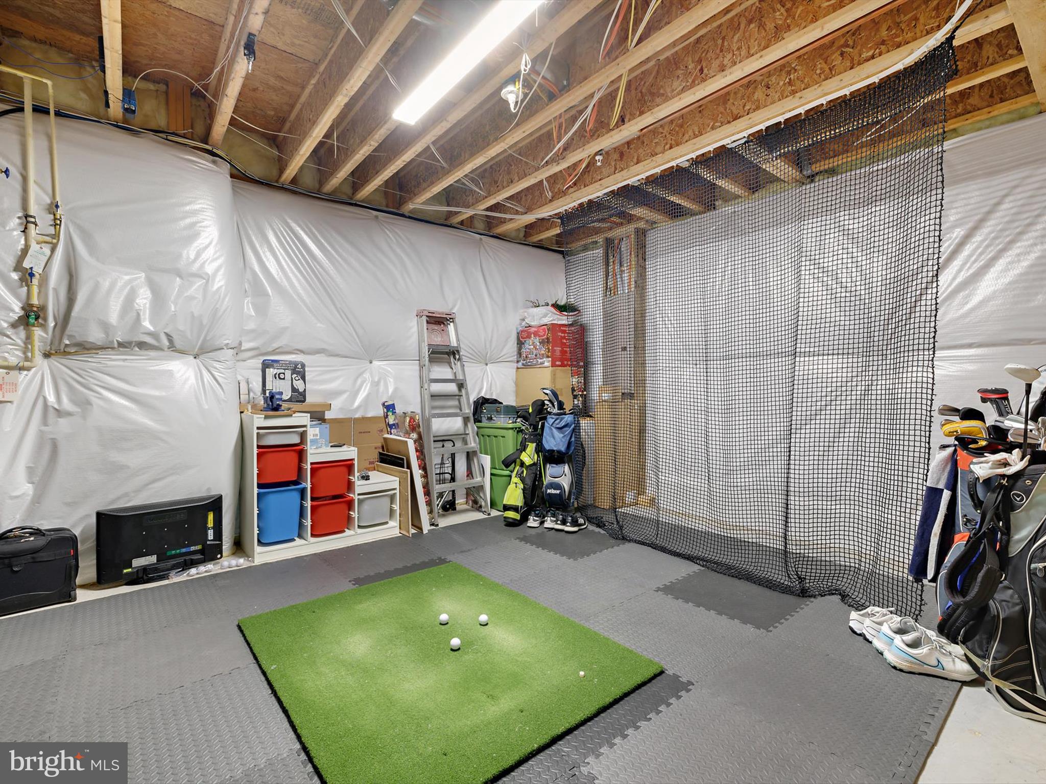 MARLBORO RIDGE - Residential