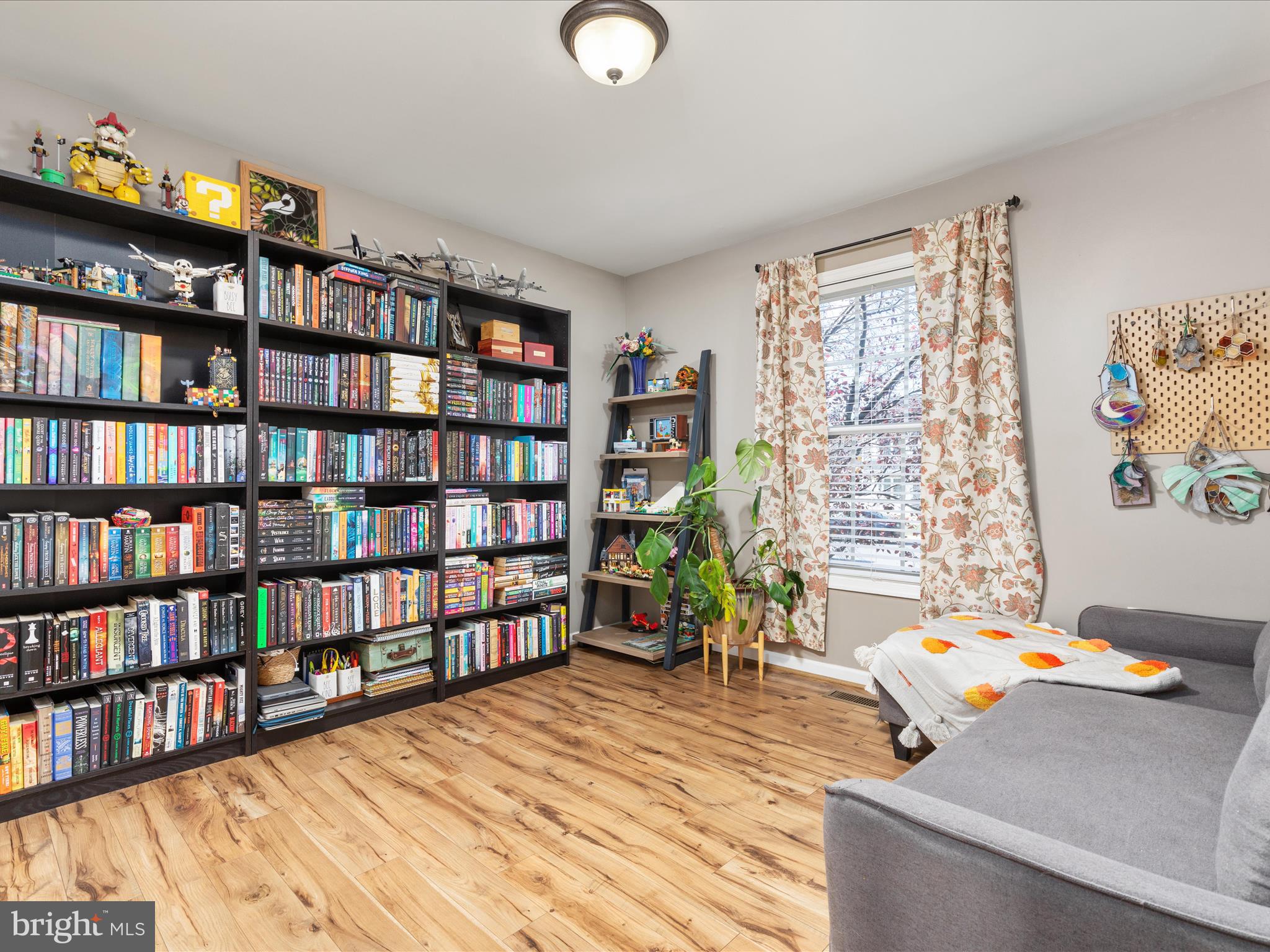 RED HILL - Residential