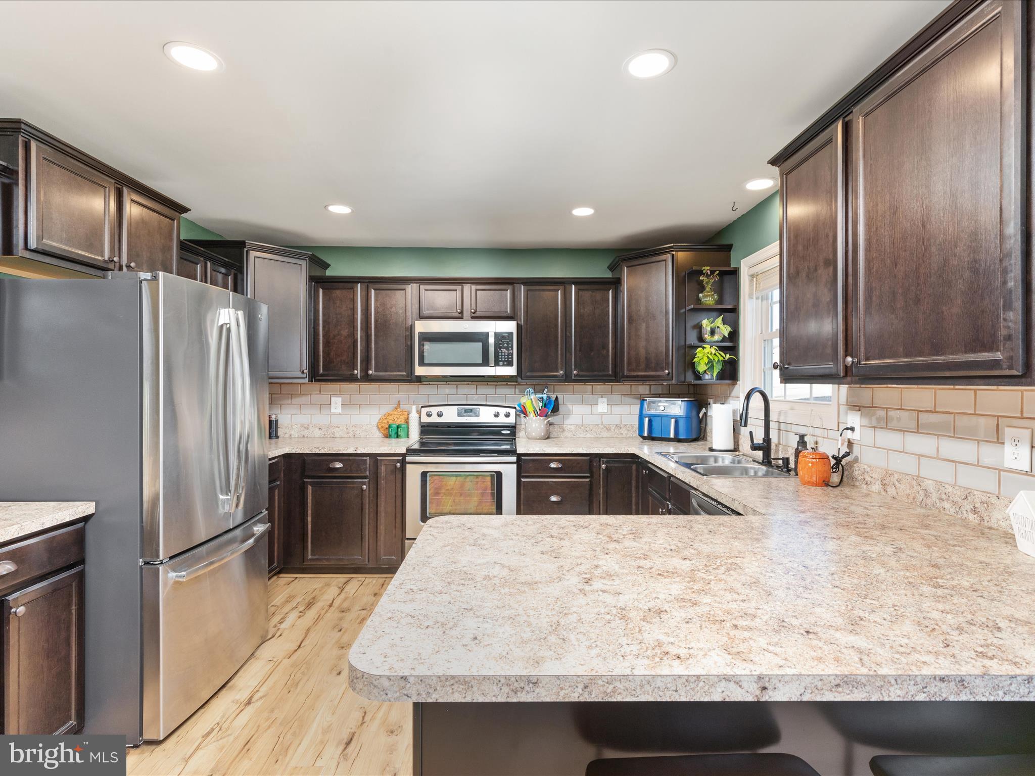 RED HILL - Residential