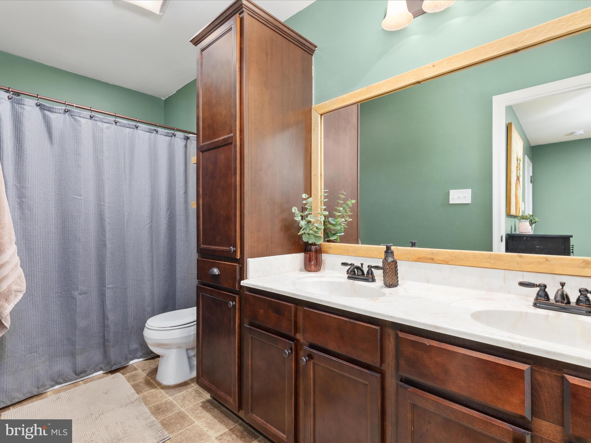 RED HILL - Residential