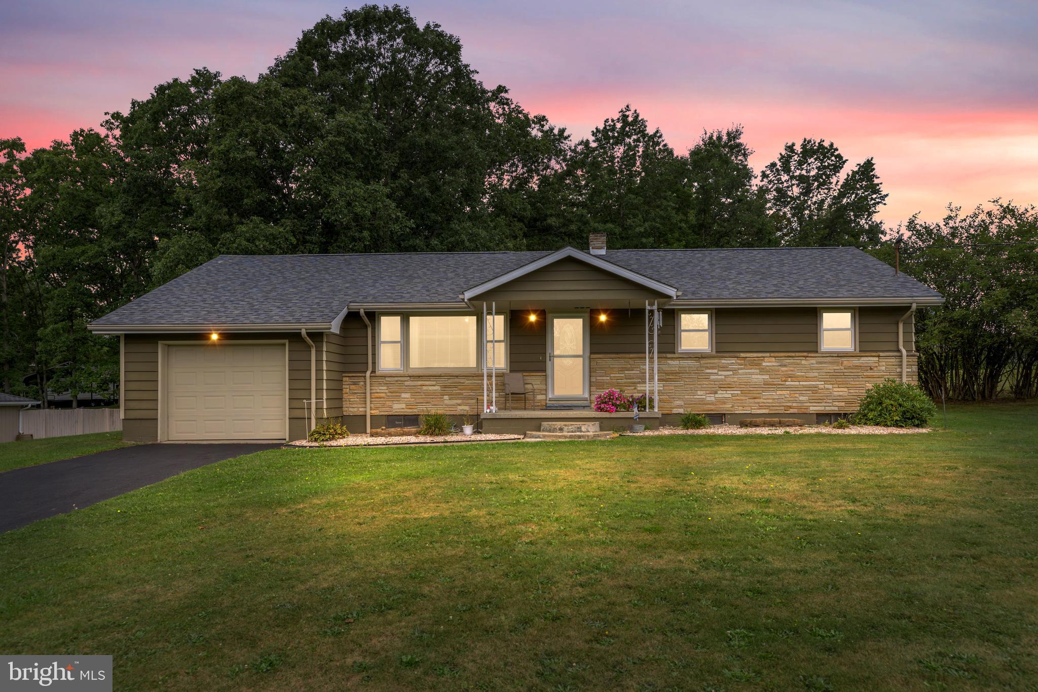 SHADY ACRES - Residential