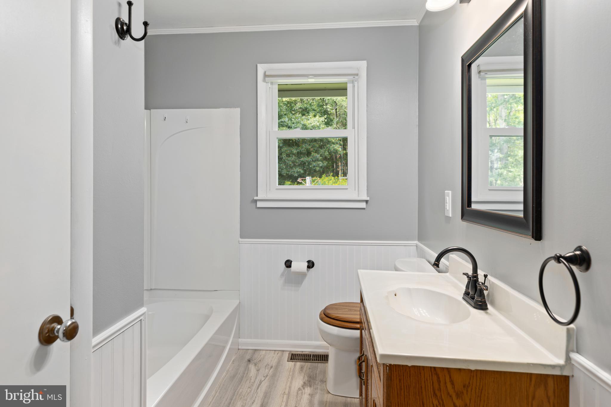 SHADY ACRES - Residential