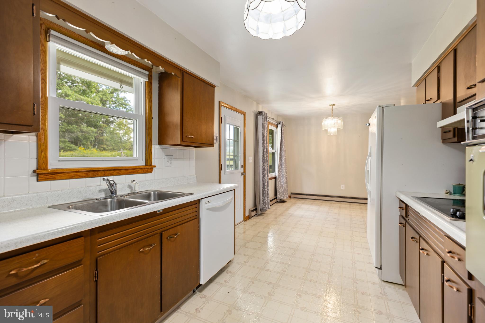 SHADY ACRES - Residential