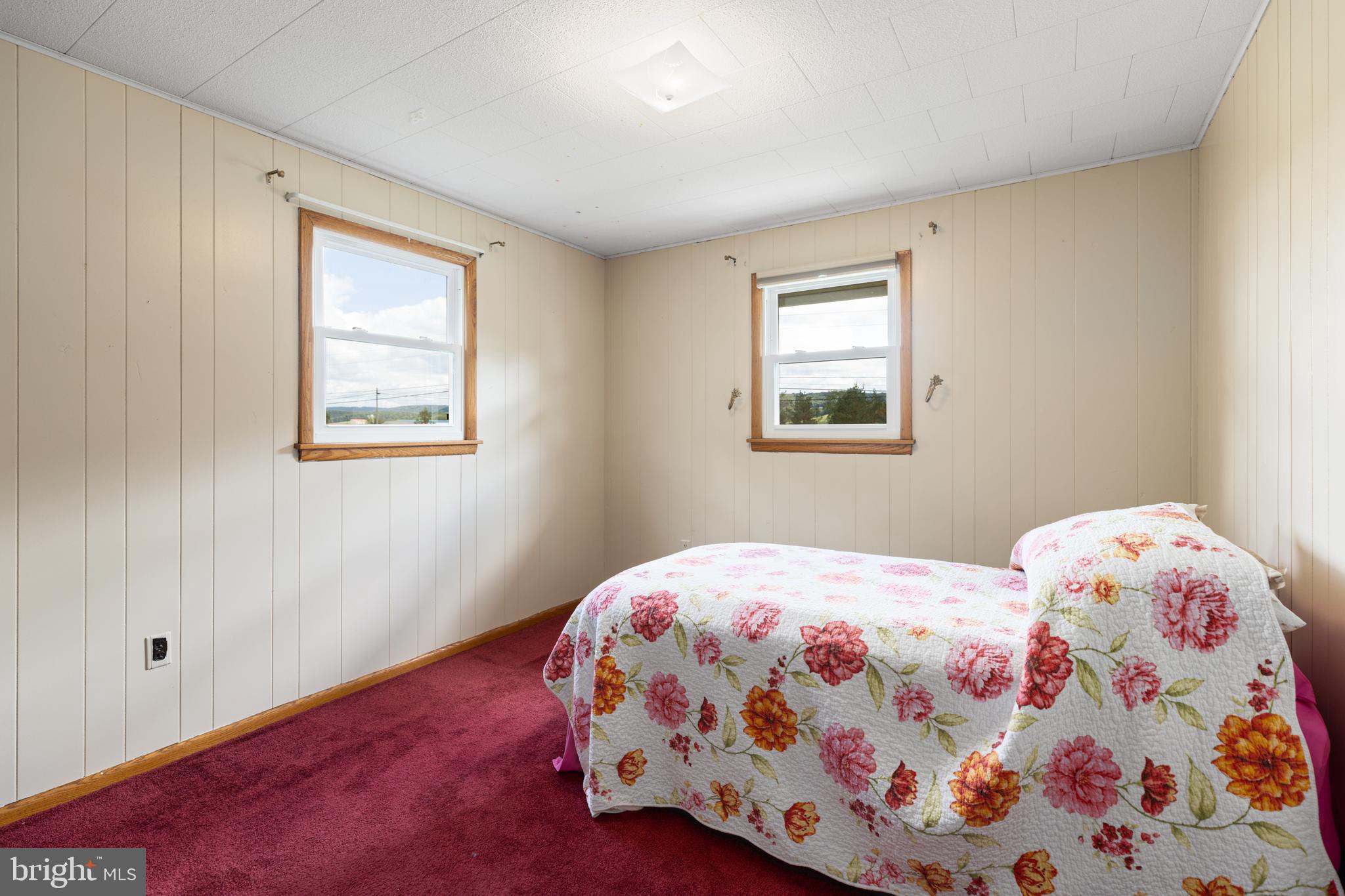 SHADY ACRES - Residential