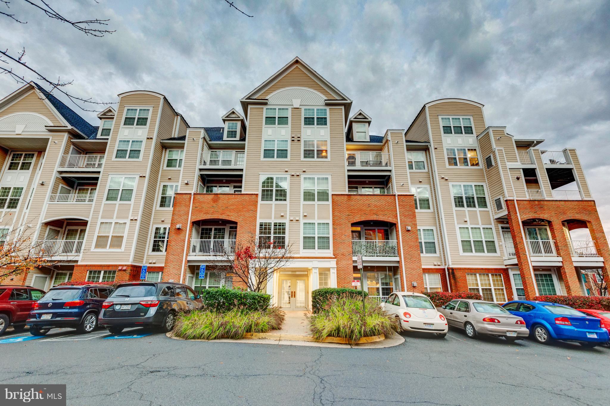 WESTBRIAR CONDOMINIUMS - Residential