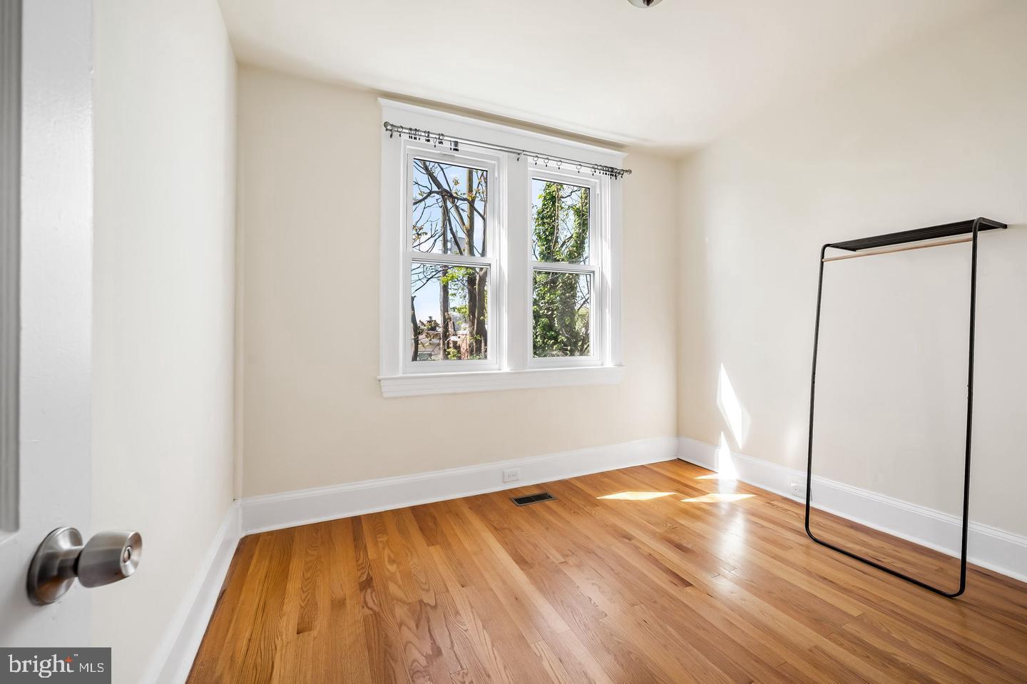 CHARLES VILLAGE - Residential Lease