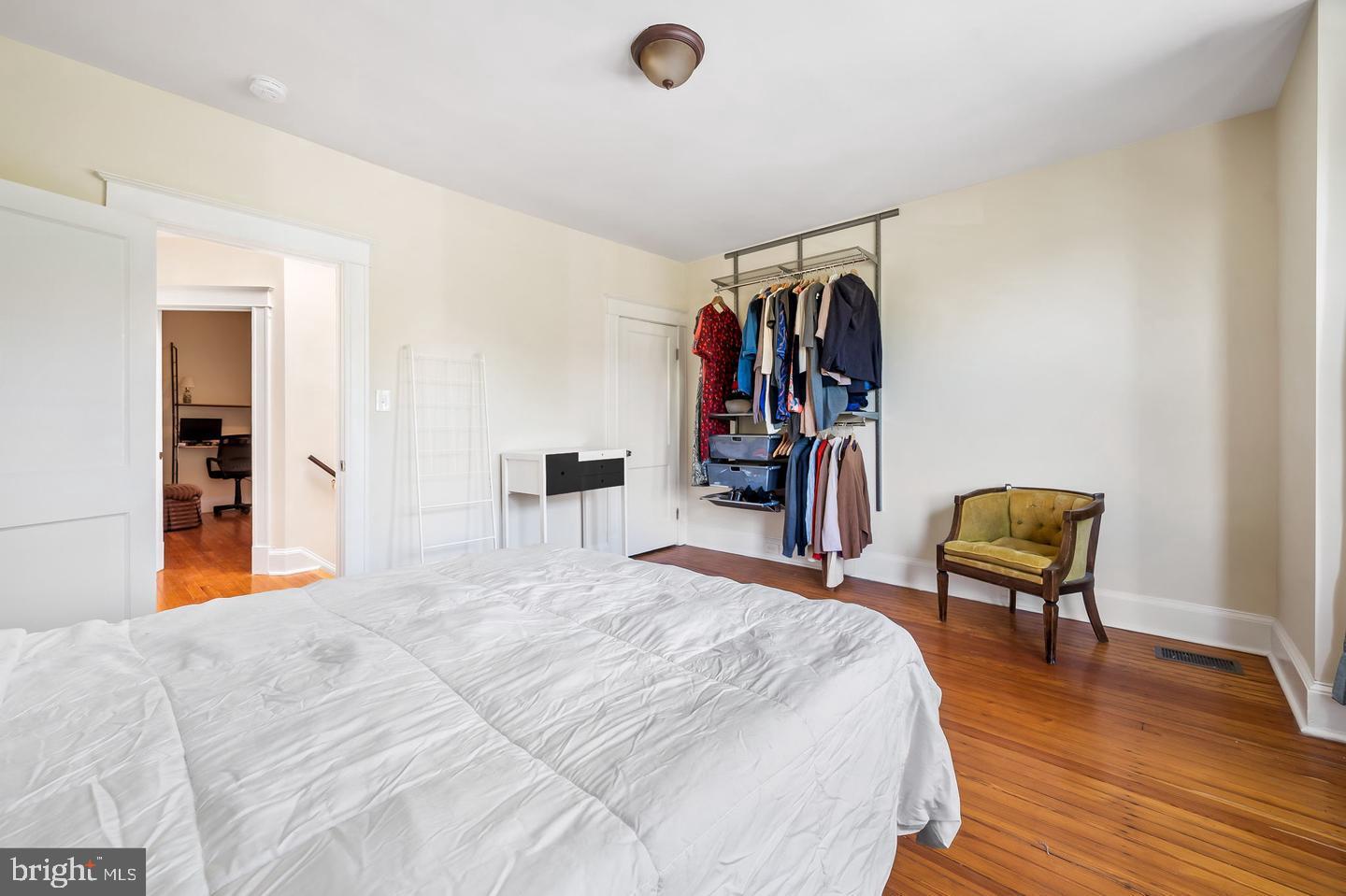 CHARLES VILLAGE - Residential Lease