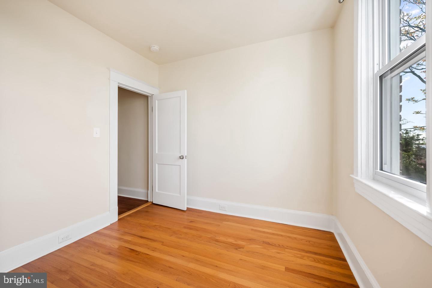 CHARLES VILLAGE - Residential Lease