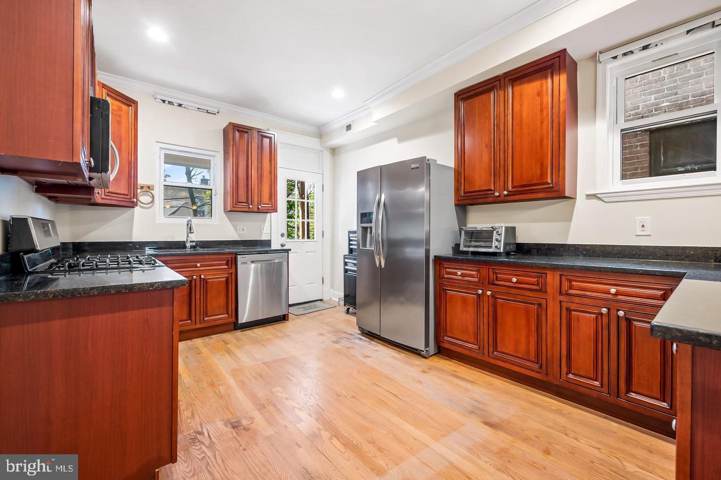 CHARLES VILLAGE - Residential Lease