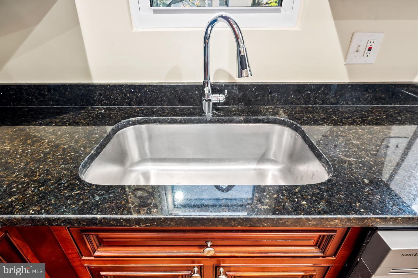 CHARLES VILLAGE - Residential Lease