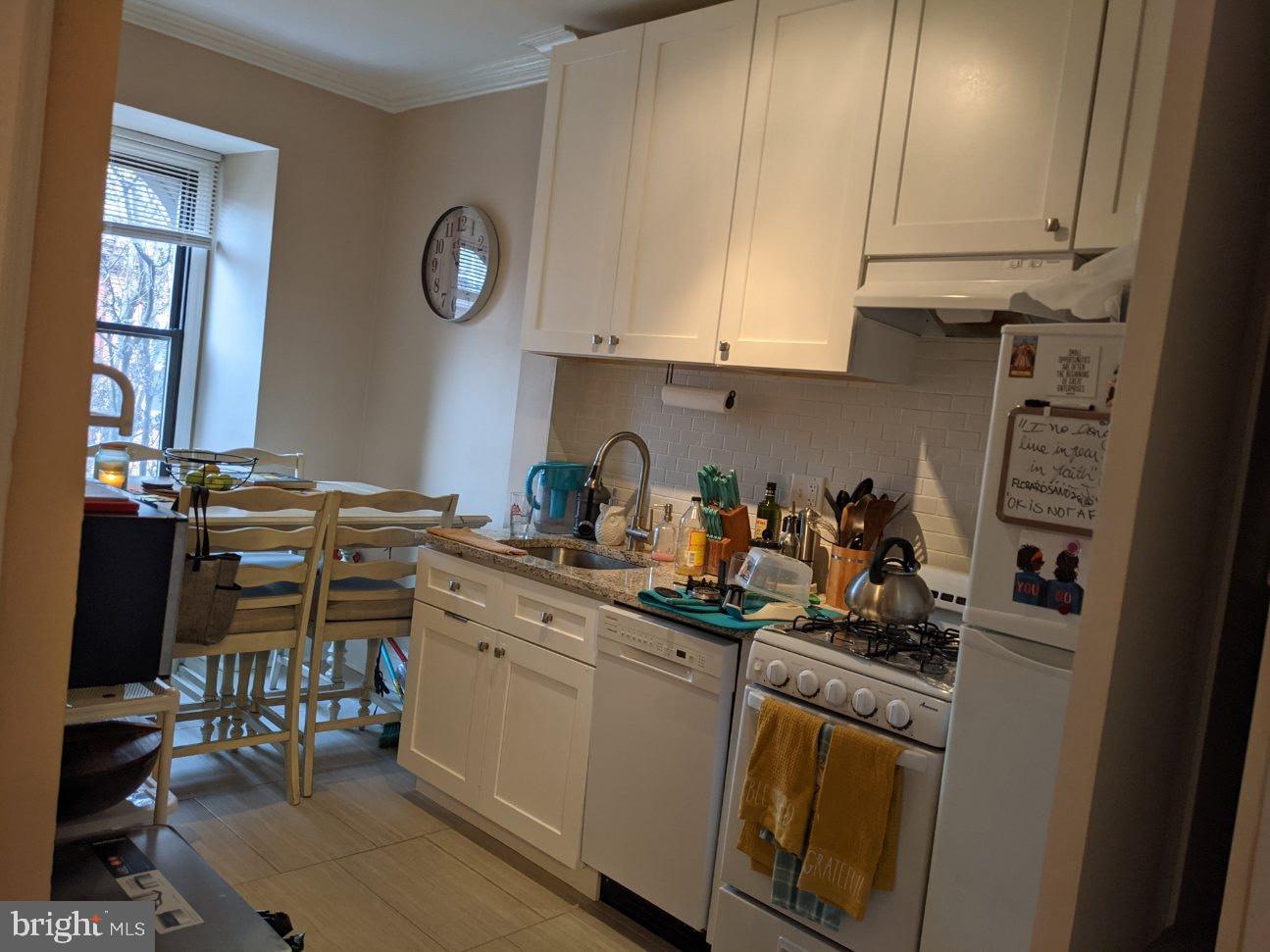 LOGAN SQUARE - Residential Lease