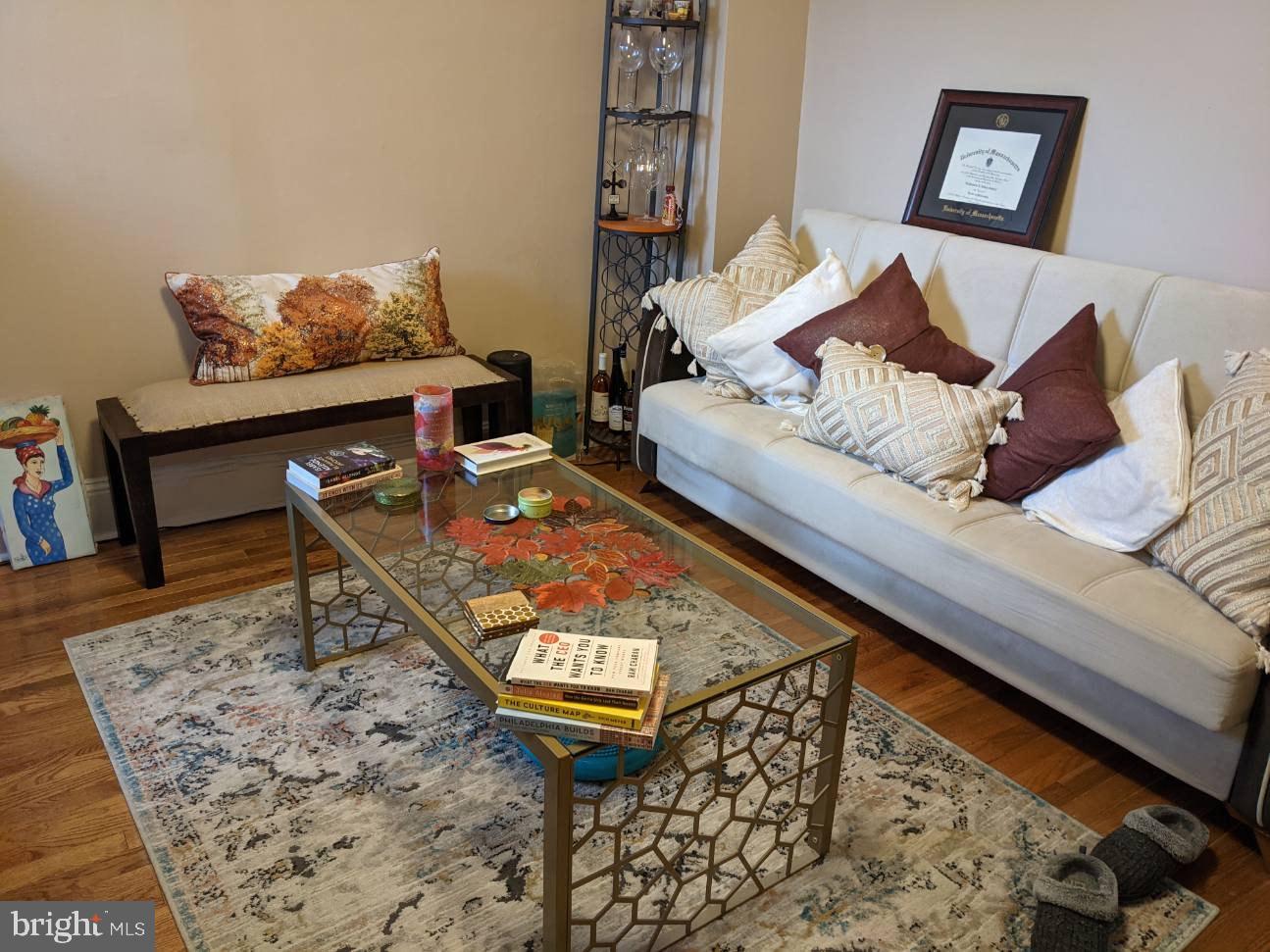 LOGAN SQUARE - Residential Lease