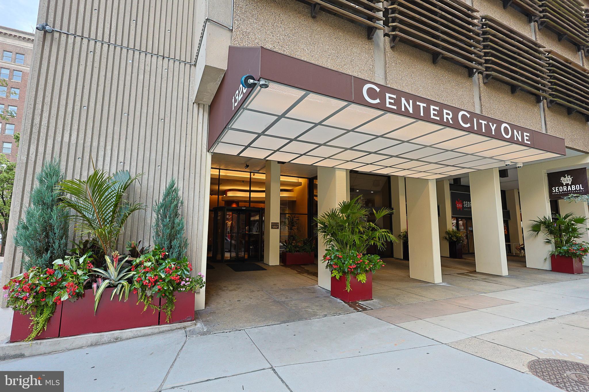 WASHINGTON SQ WEST - Residential