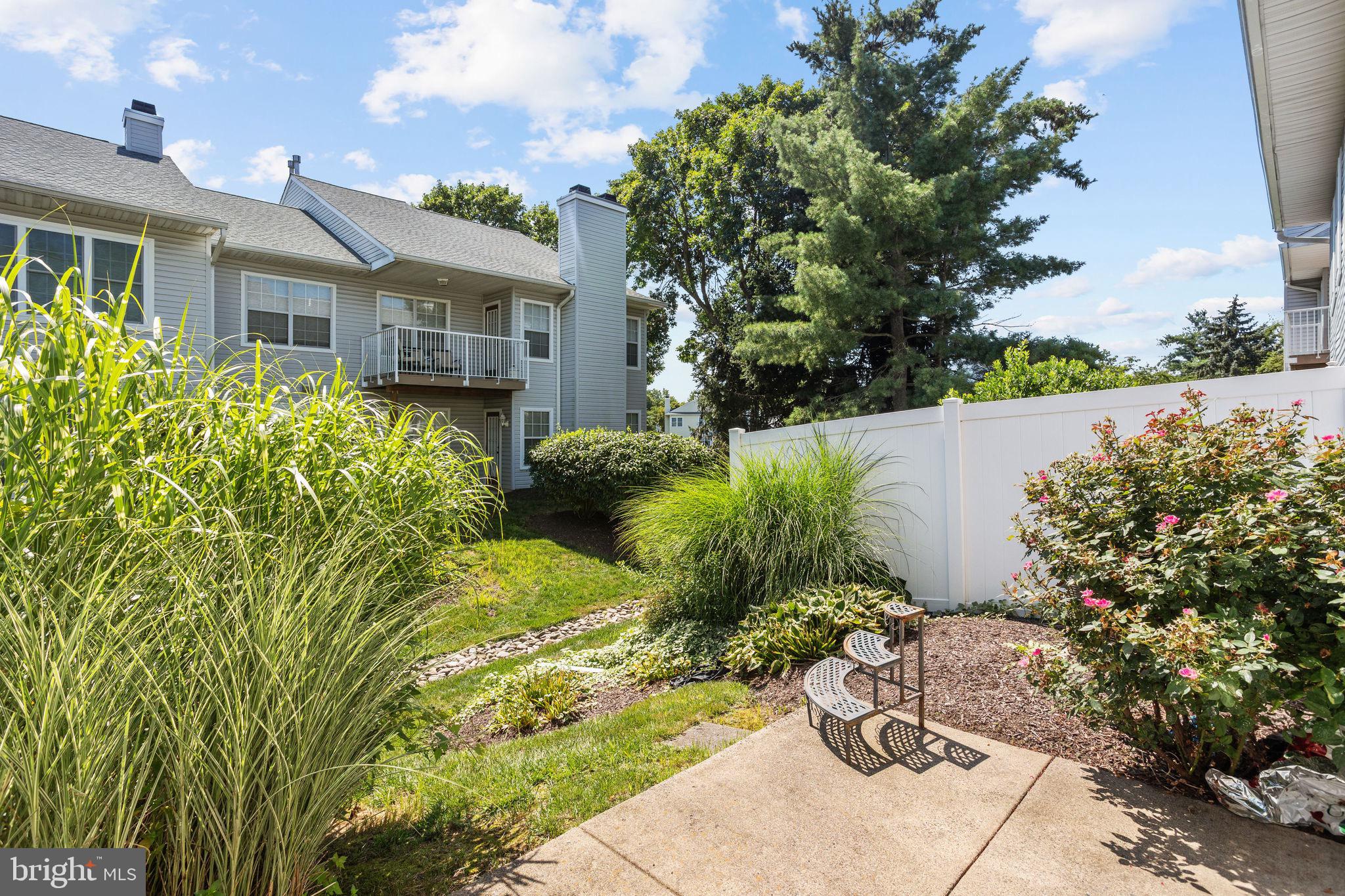 BROOKSTONE - Residential