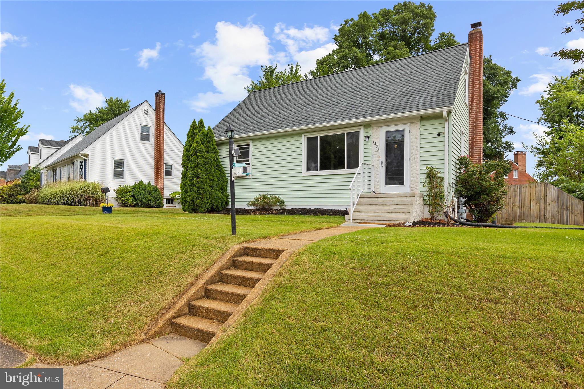 1238 OAKLAND TERRACE RD
