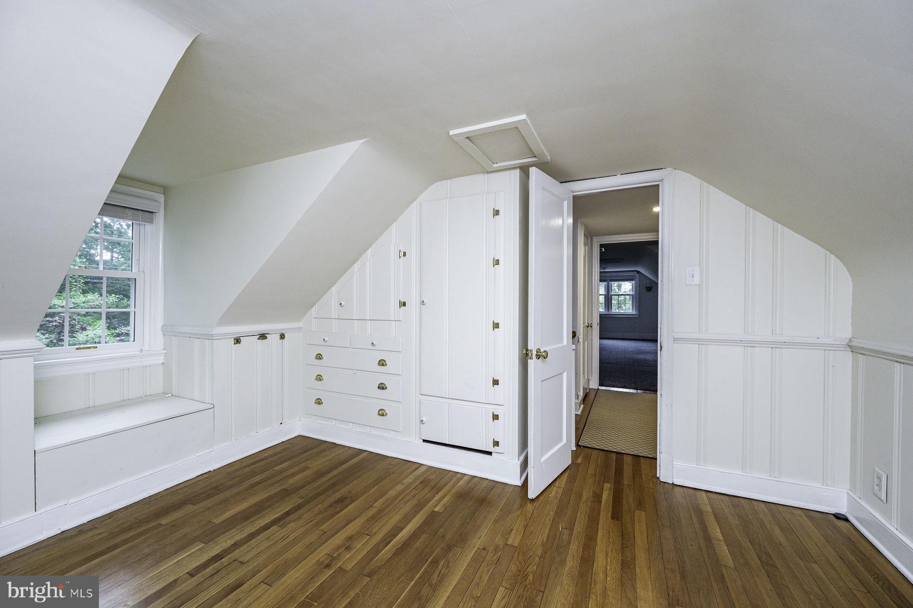 STRATFORD HILLS - Residential