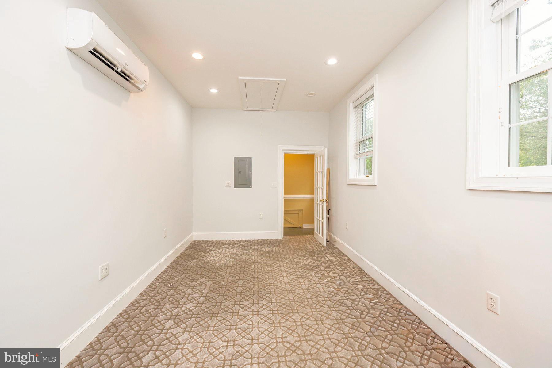 STRATFORD HILLS - Residential