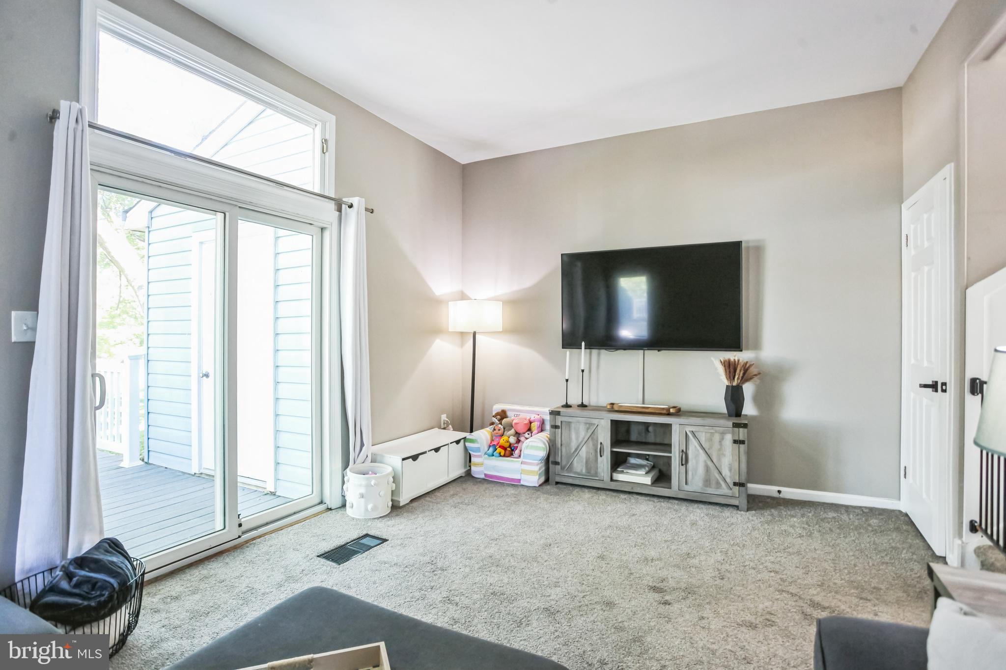 THE HIGHLANDS - Residential