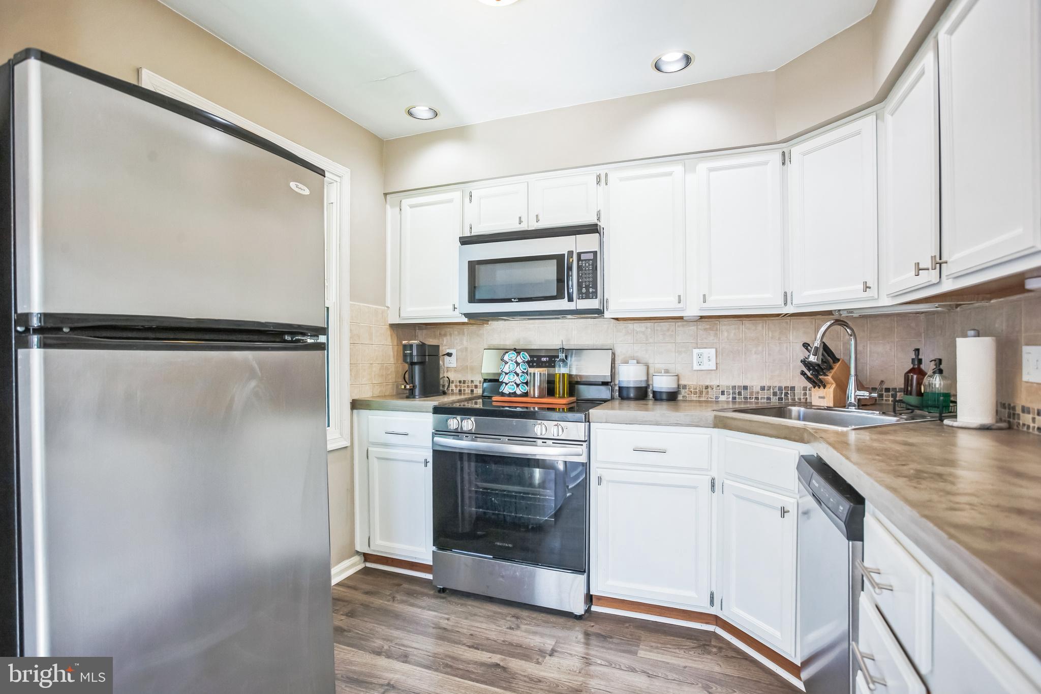 THE HIGHLANDS - Residential