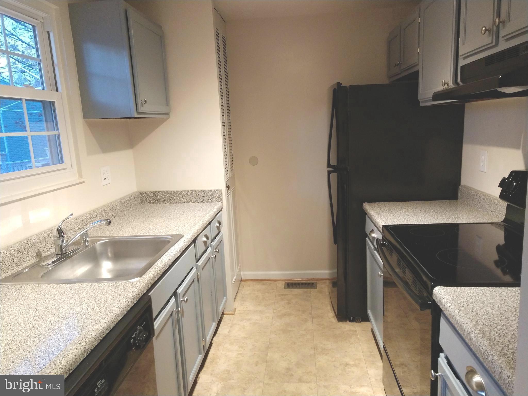 VILLAGE OF OWEN BROWN - Residential Lease