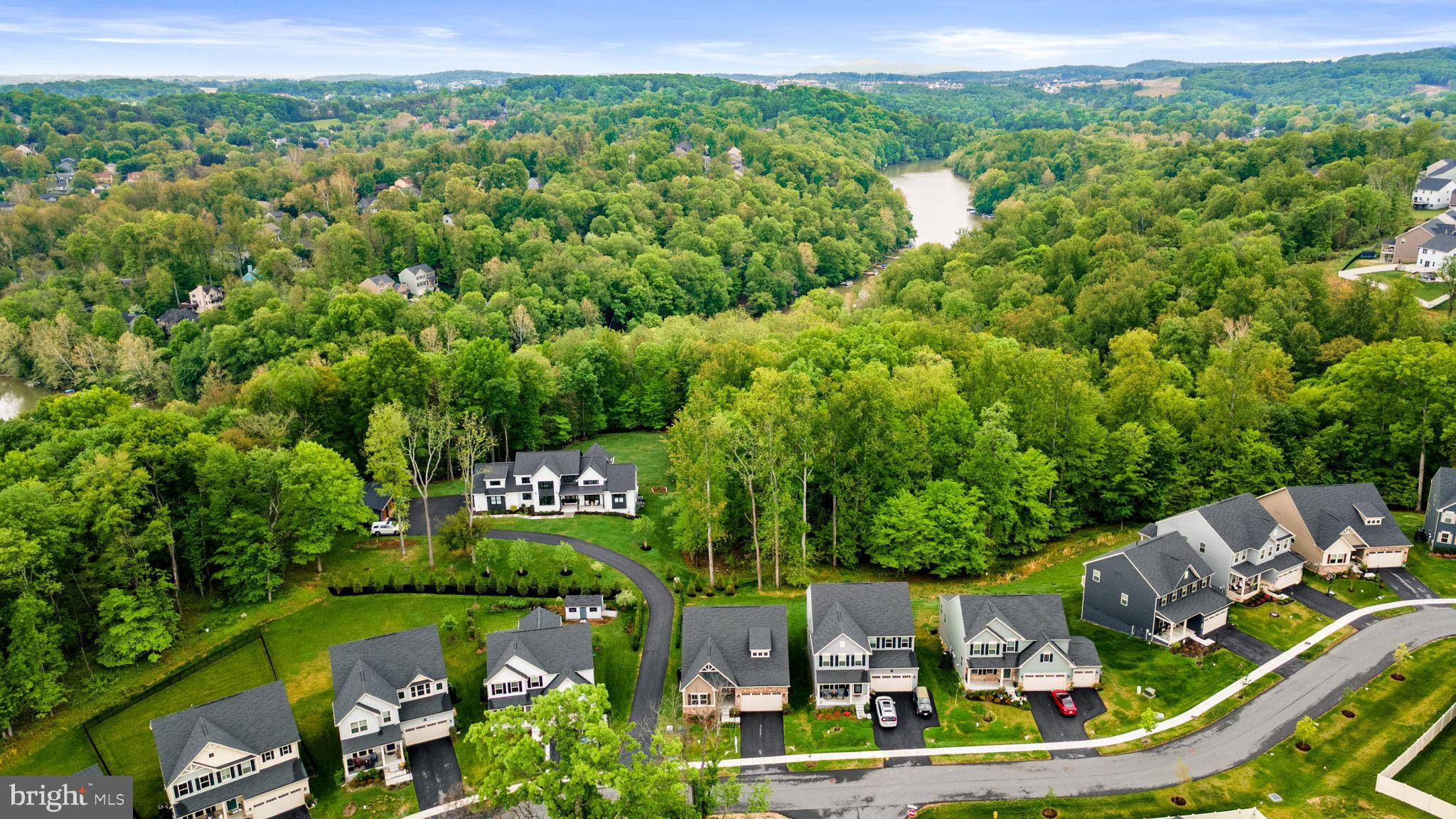 LAKE LINGANORE - Residential
