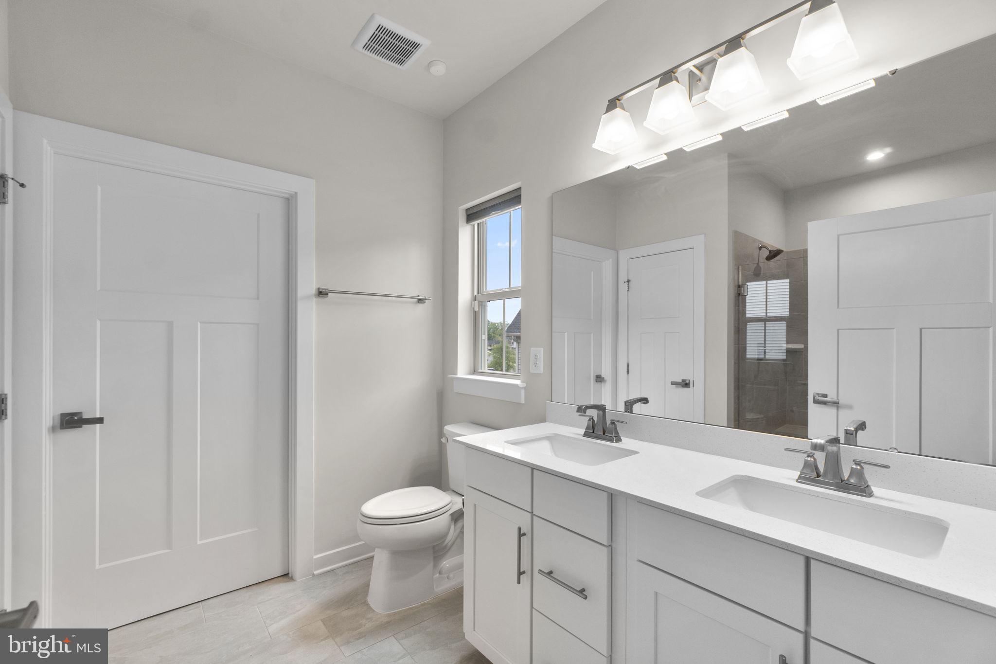 LAKE LINGANORE - Residential