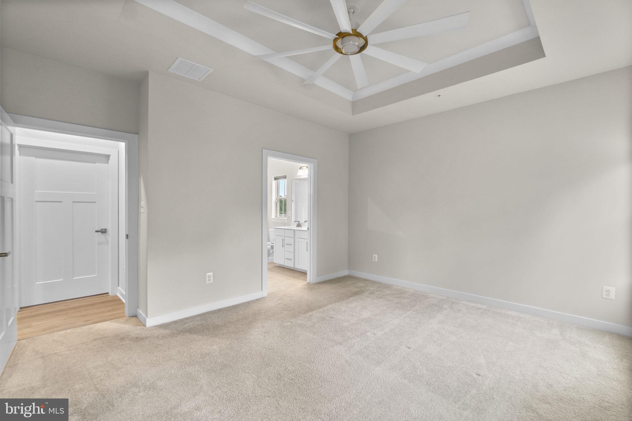 LAKE LINGANORE - Residential