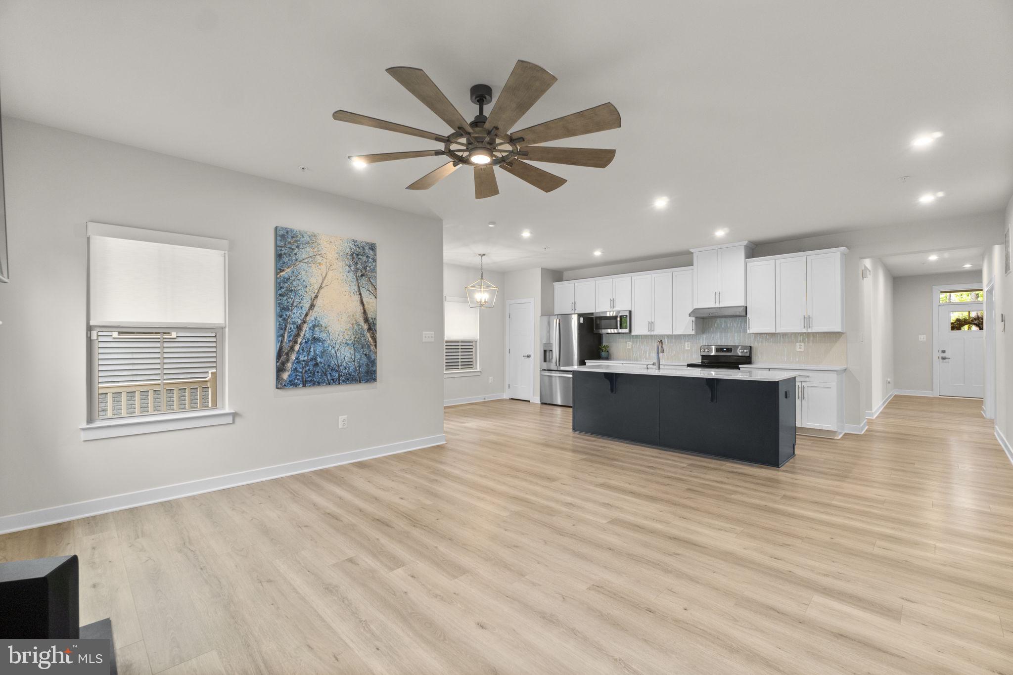 LAKE LINGANORE - Residential